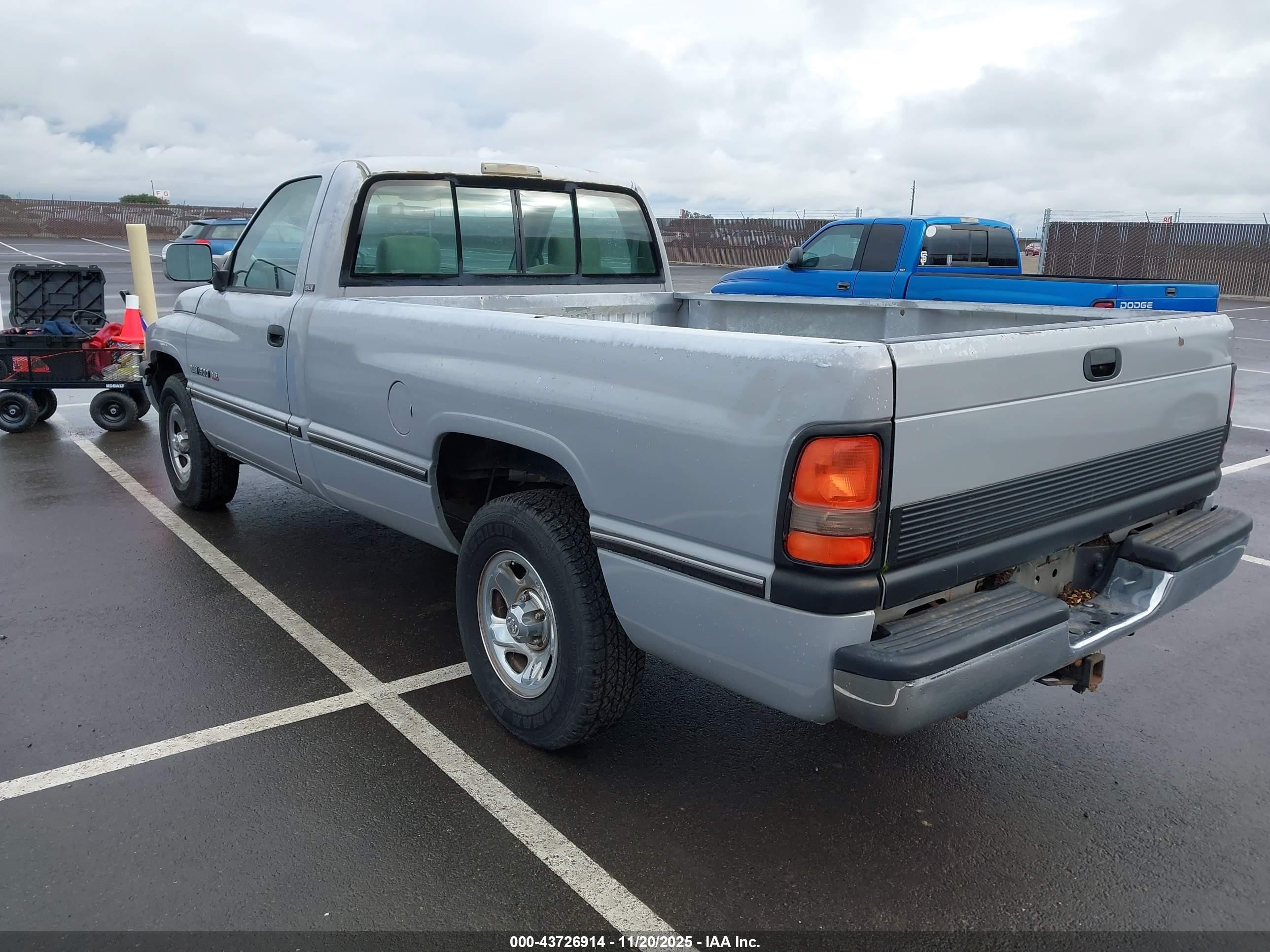 1994 Dodge Ram 1500   Silver vin: 1B7HC16Y0RS597004