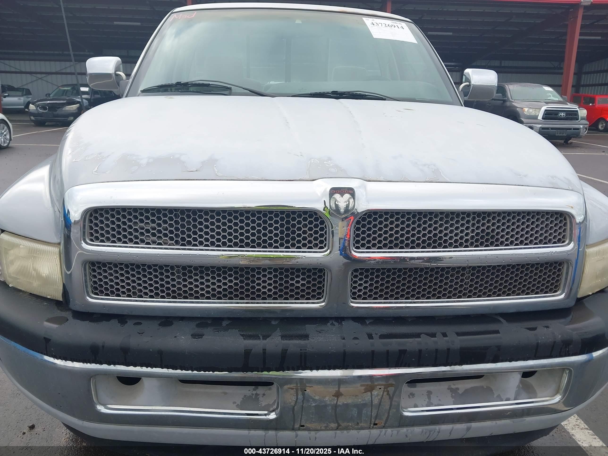 1994 Dodge Ram 1500   Silver vin: 1B7HC16Y0RS597004
