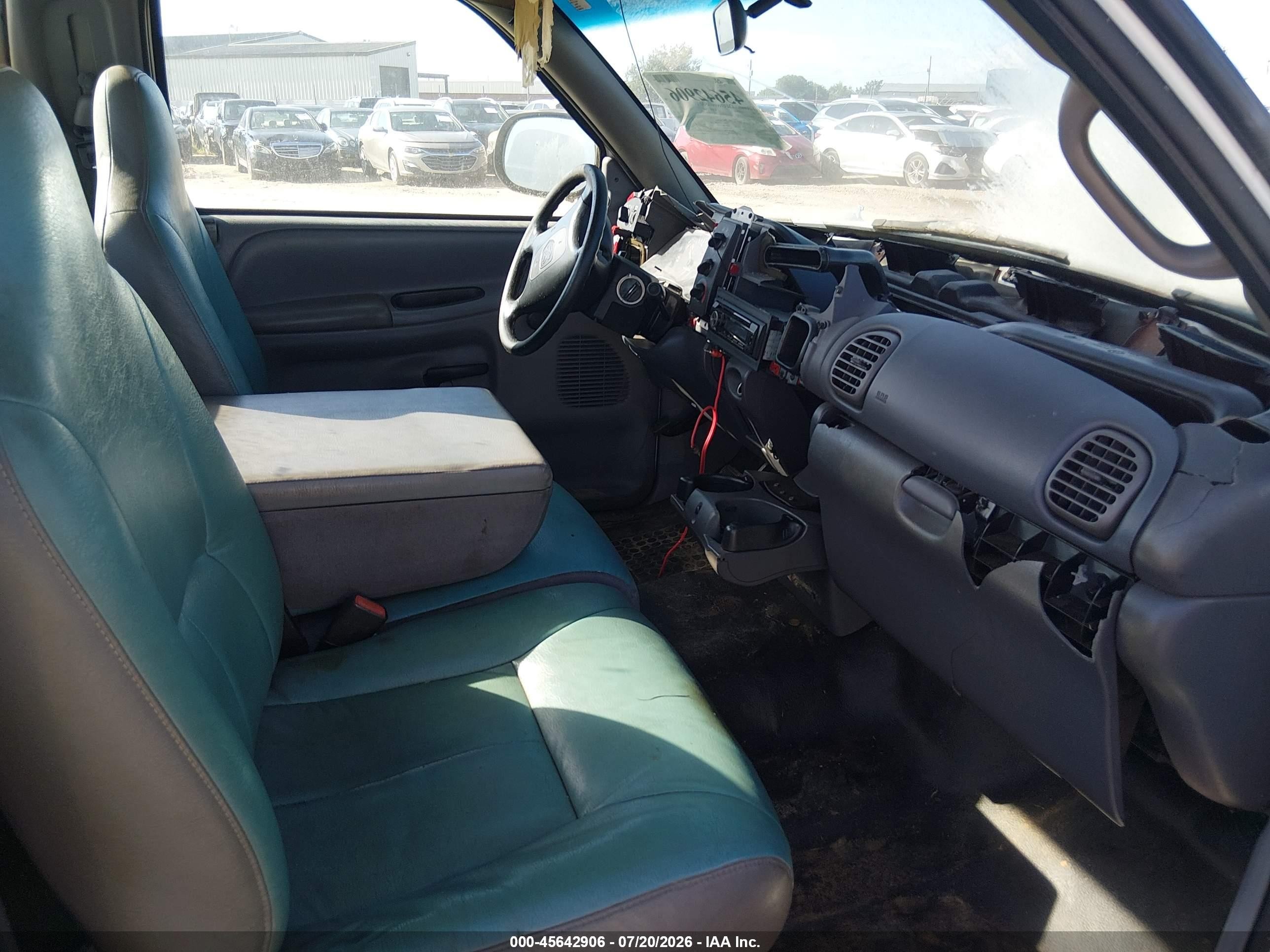 1999 Dodge Ram 1500 St Белый vin: 1B7HC16Y0XS253055