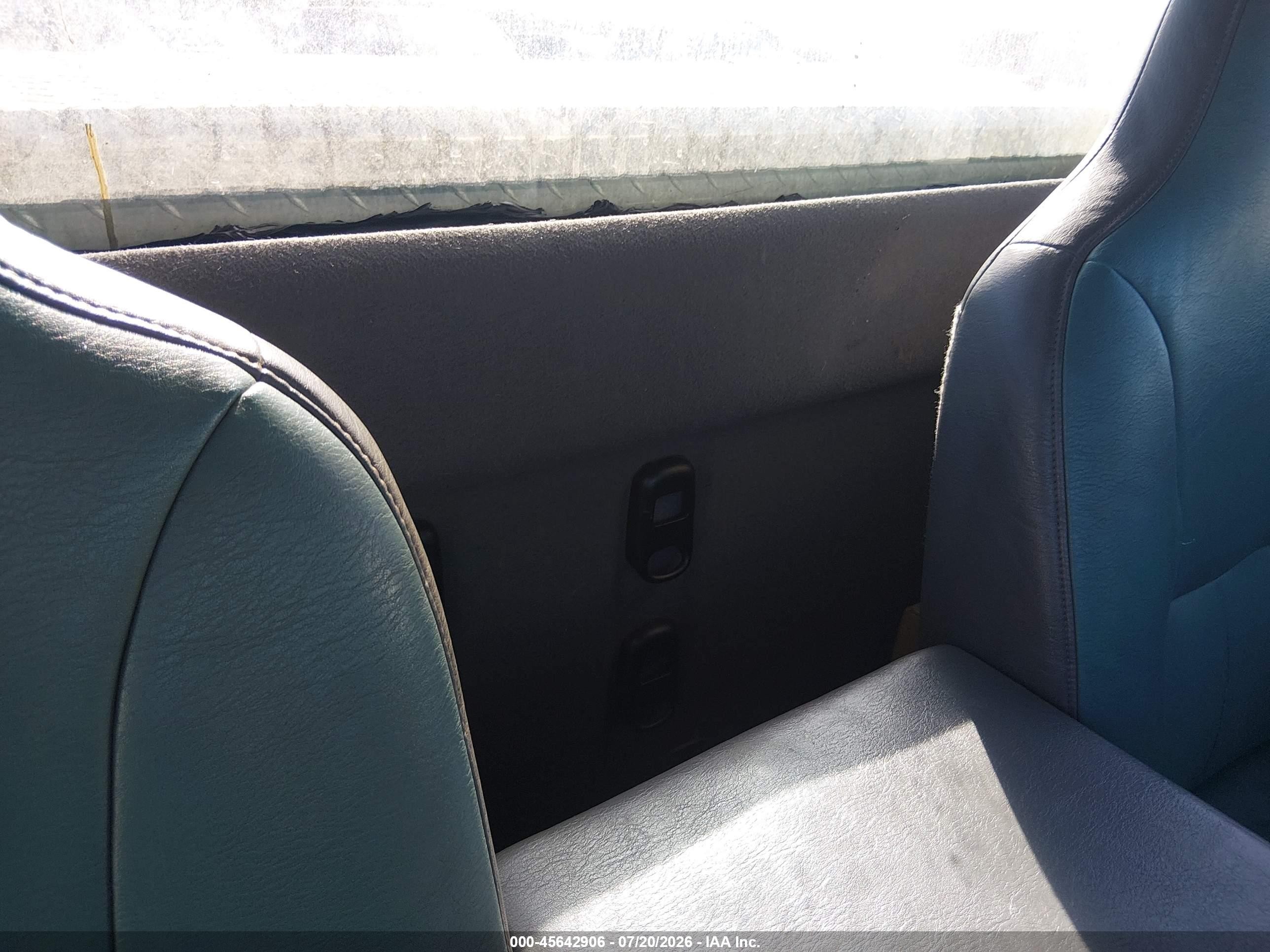1999 Dodge Ram 1500 St Белый vin: 1B7HC16Y0XS253055