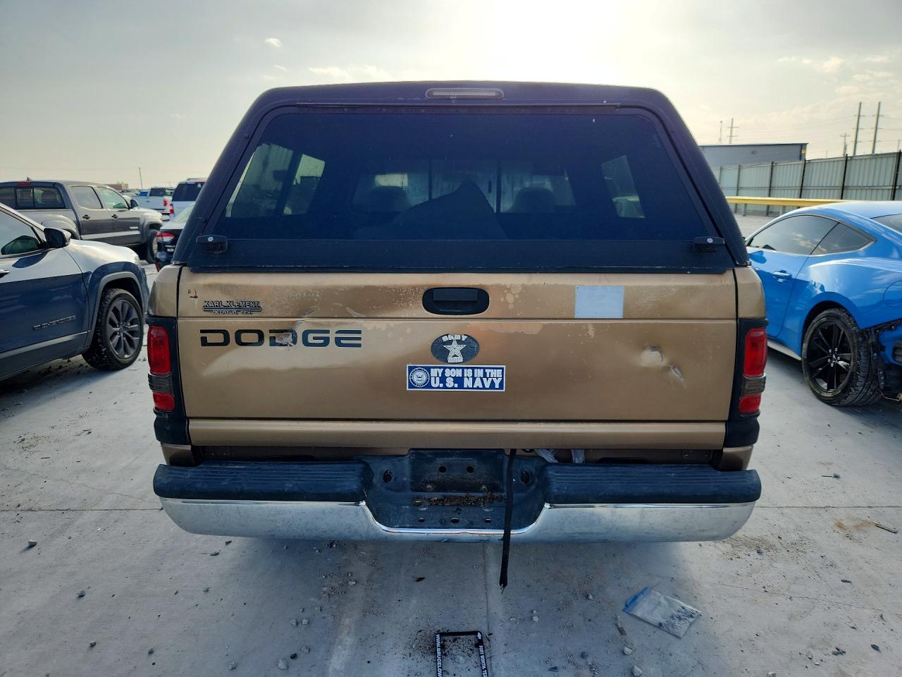 2001 Dodge Ram 1500 Бежевый vin: 1B7HC16Y11S156759