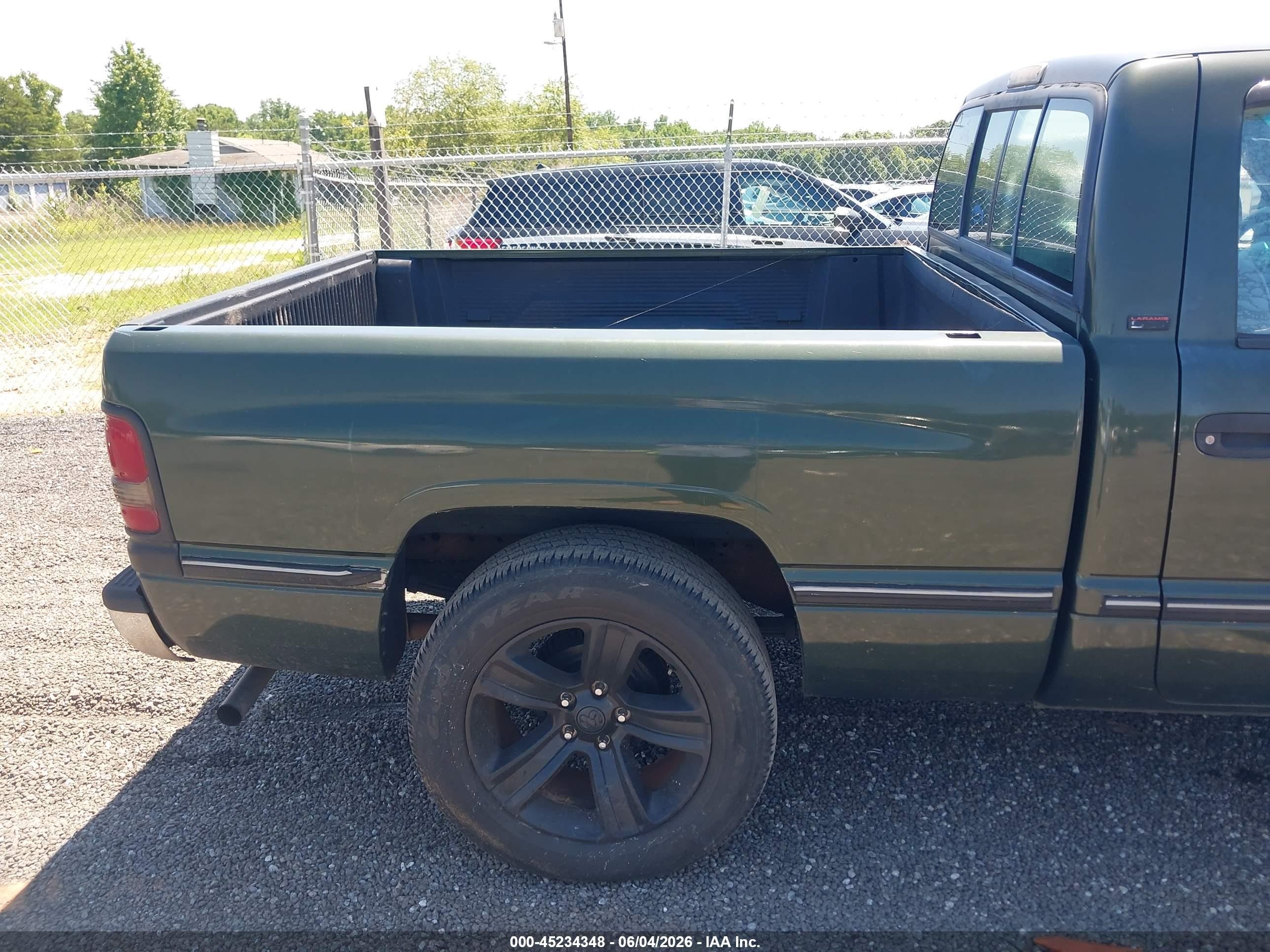 1996 Dodge Ram 1500   Зеленый vin: 1B7HC16Y1TS660442