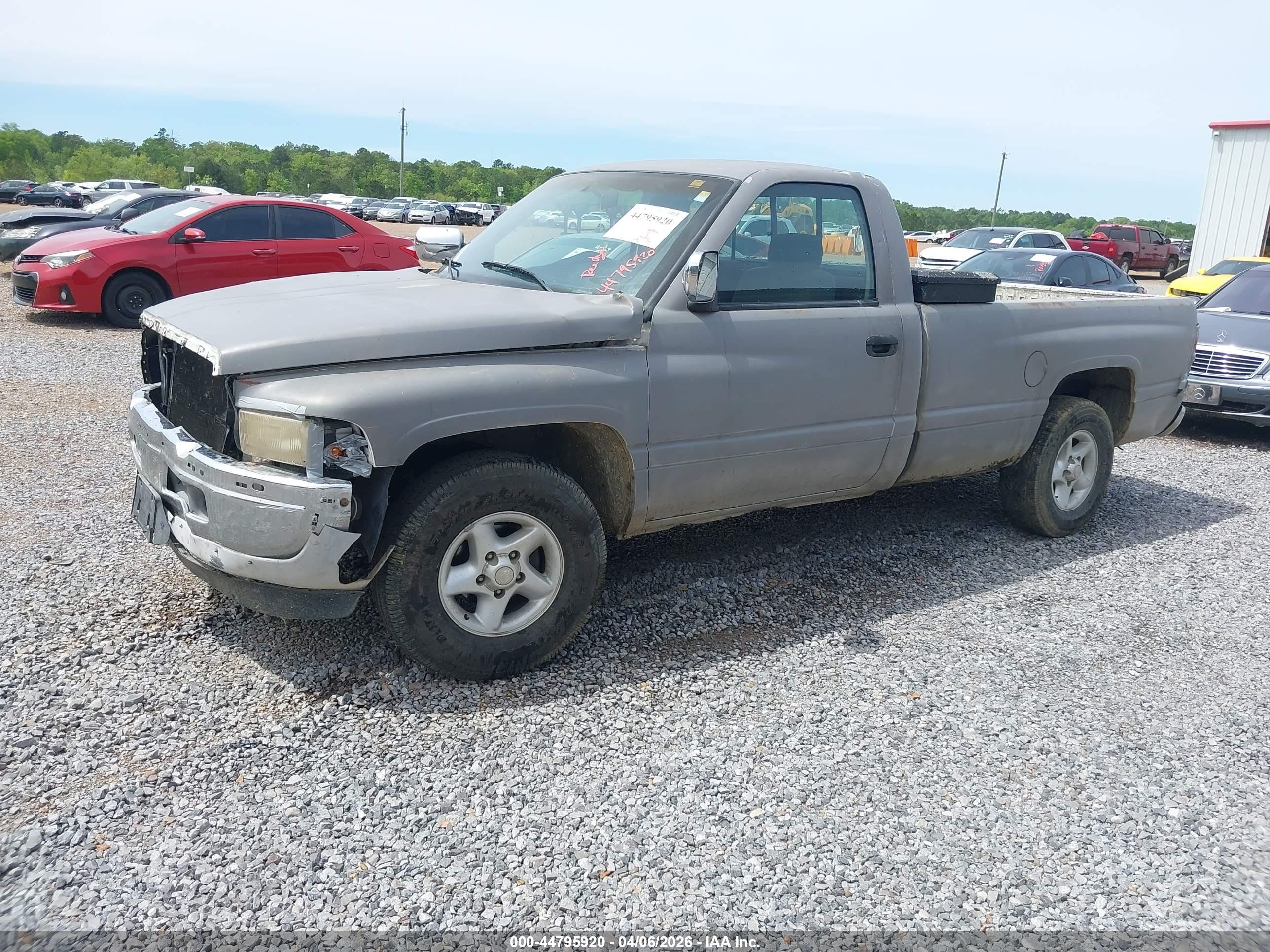 1997 Dodge Ram 1500 Lt Gray vin: 1B7HC16Y1VS225309