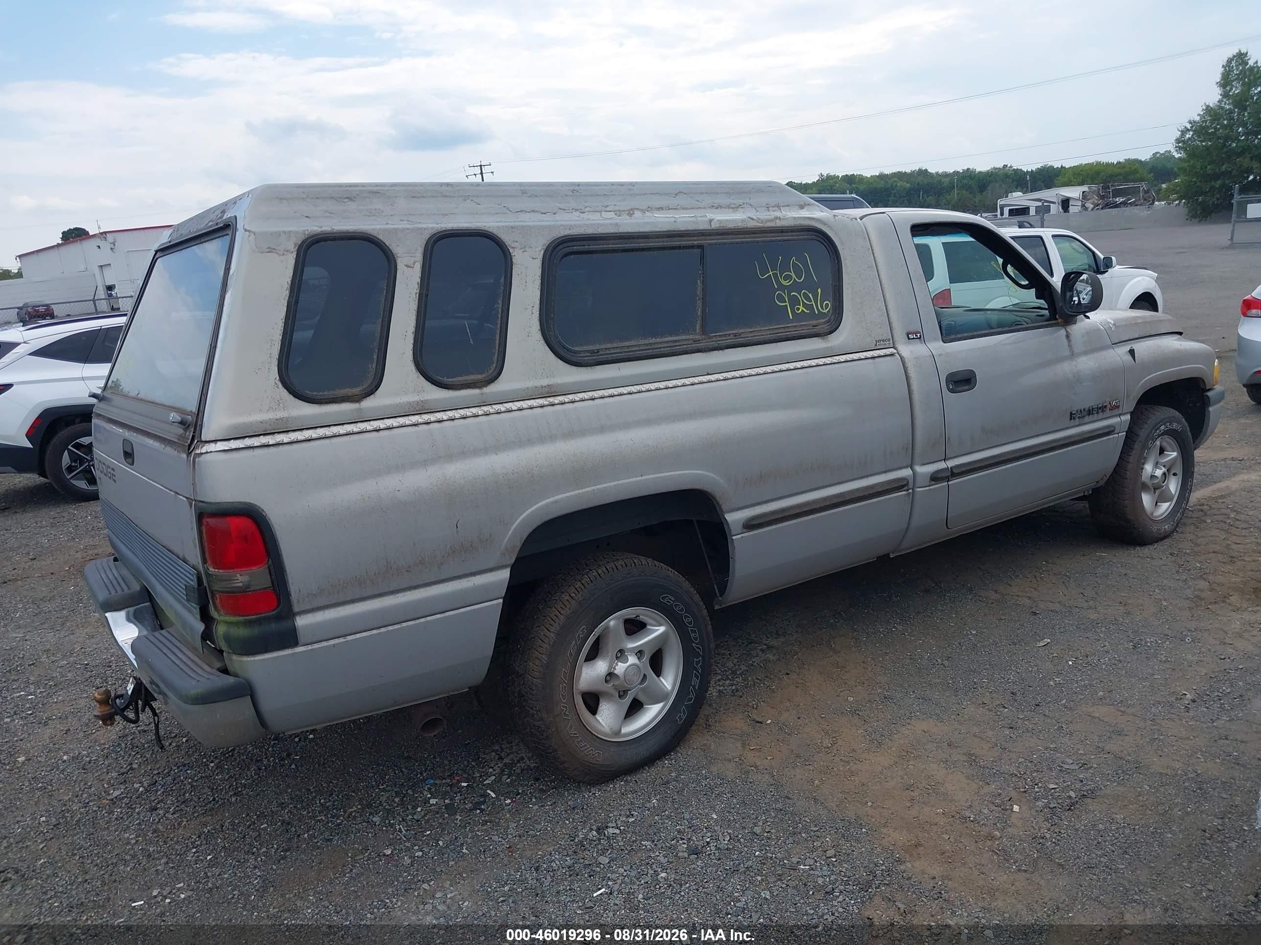 1999 Dodge Ram 1500 St Silver vin: 1B7HC16Y1XS311187