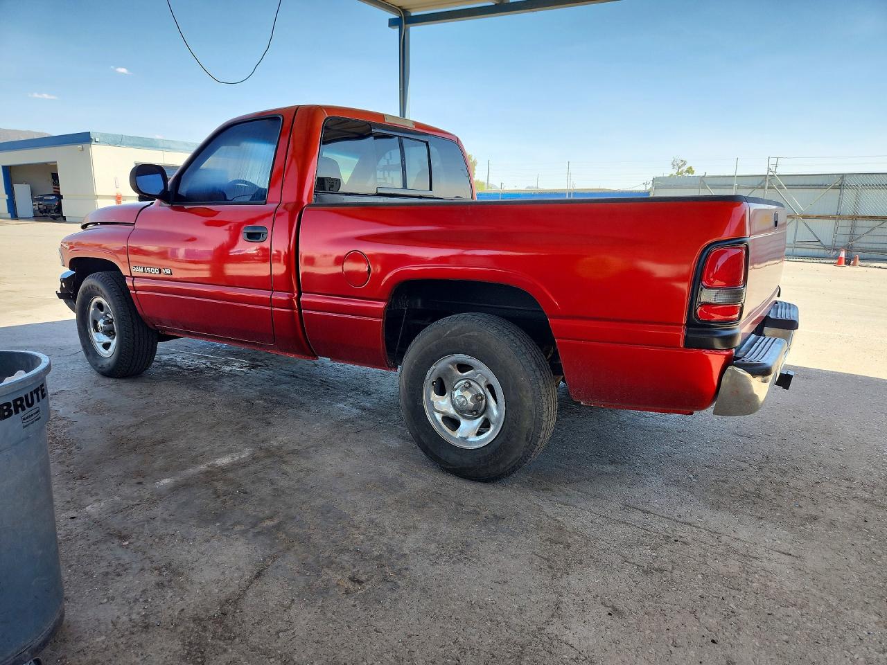 2000 Dodge Ram 1500 Red vin: 1B7HC16Y2YS597147