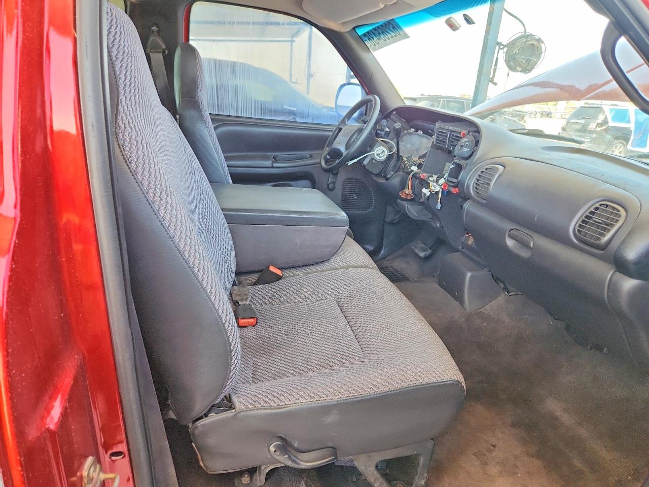 2000 Dodge Ram 1500 Red vin: 1B7HC16Y2YS597147