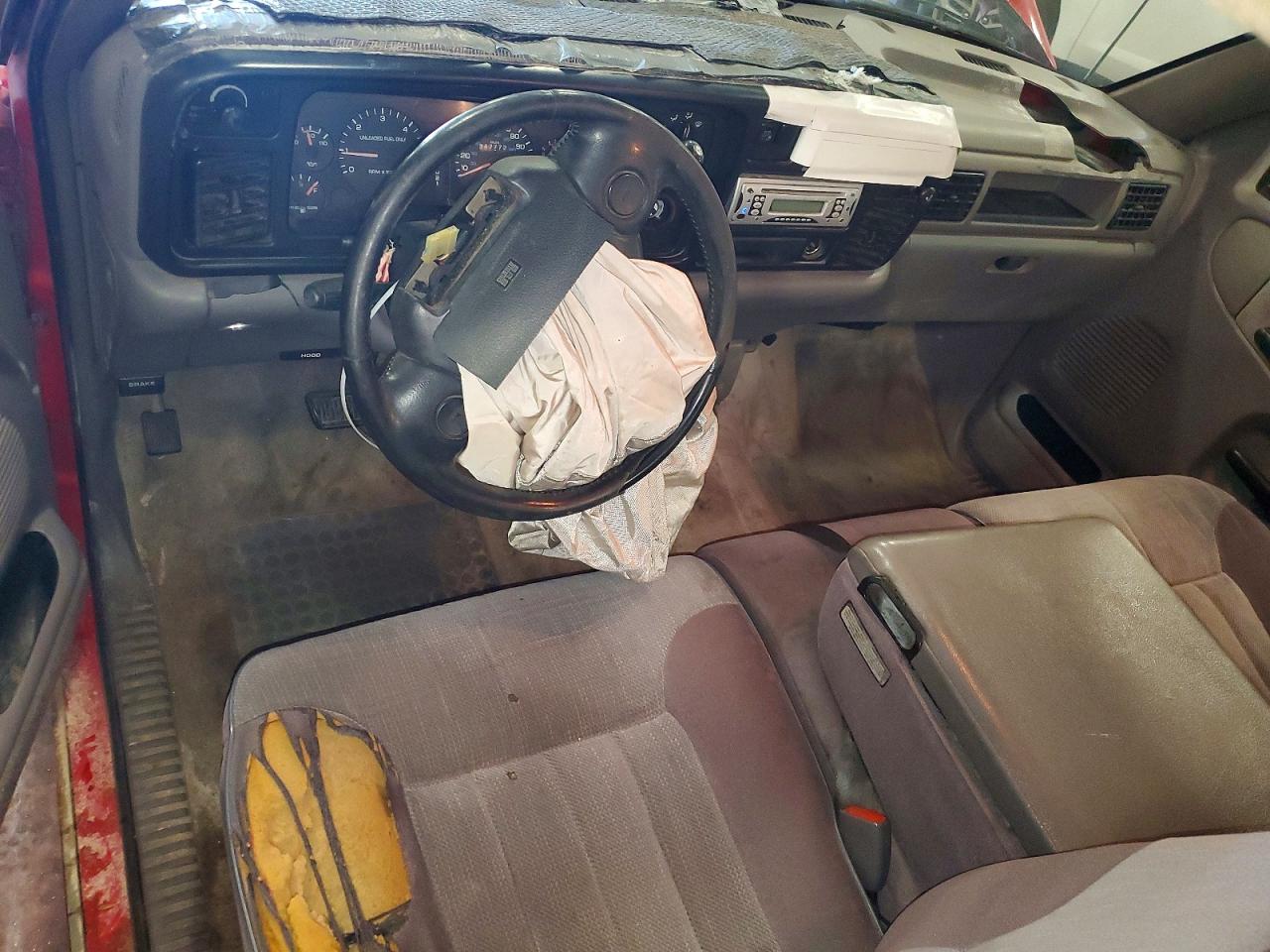 1994 Dodge Ram 1500 Red vin: 1B7HC16Y3RS544653