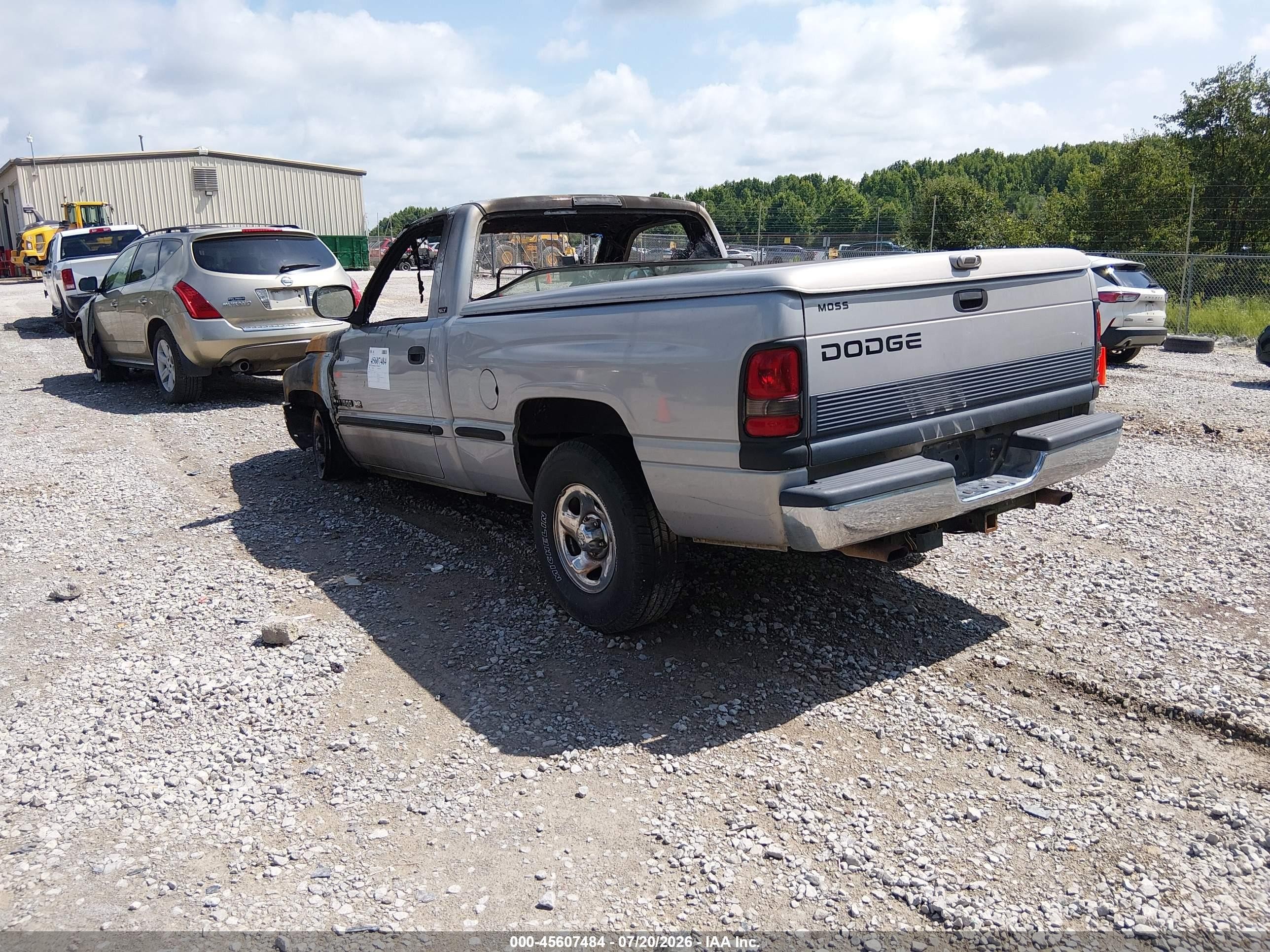 1998 Dodge Ram 1500 St Серебряный vin: 1B7HC16Y3WS734092