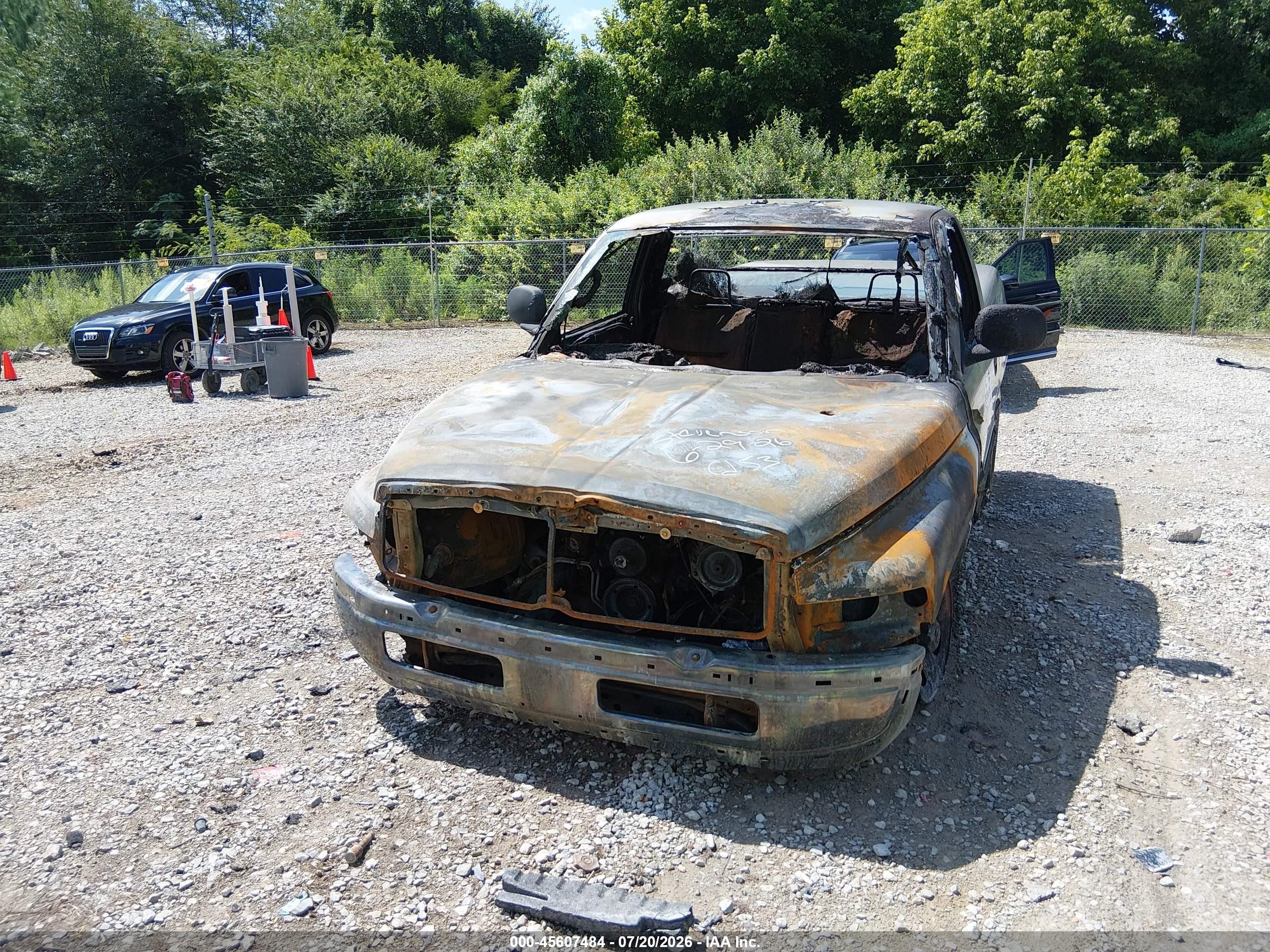 1998 Dodge Ram 1500 St Серебряный vin: 1B7HC16Y3WS734092