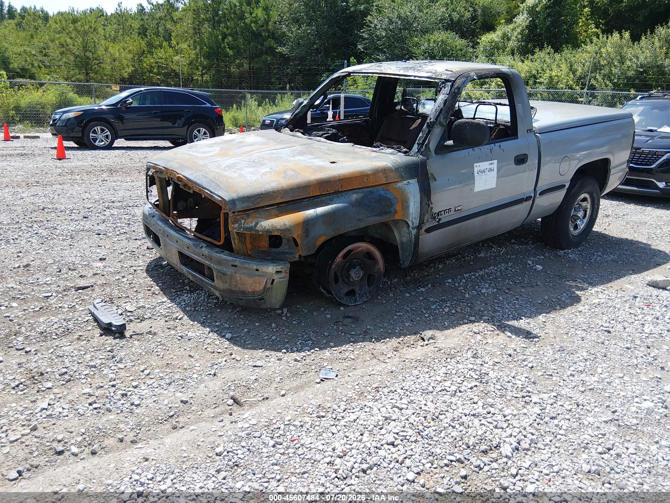 1998 Dodge Ram 1500 St Серебряный vin: 1B7HC16Y3WS734092