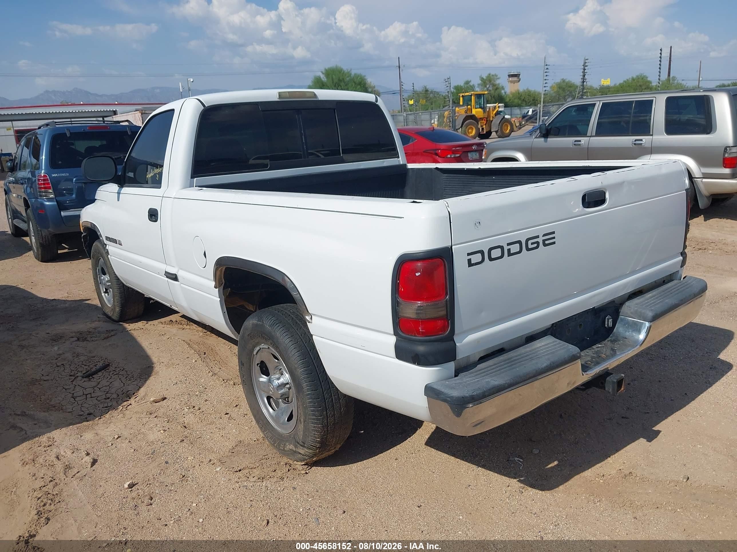1999 Dodge Ram 1500 St White vin: 1B7HC16Y6XS126052