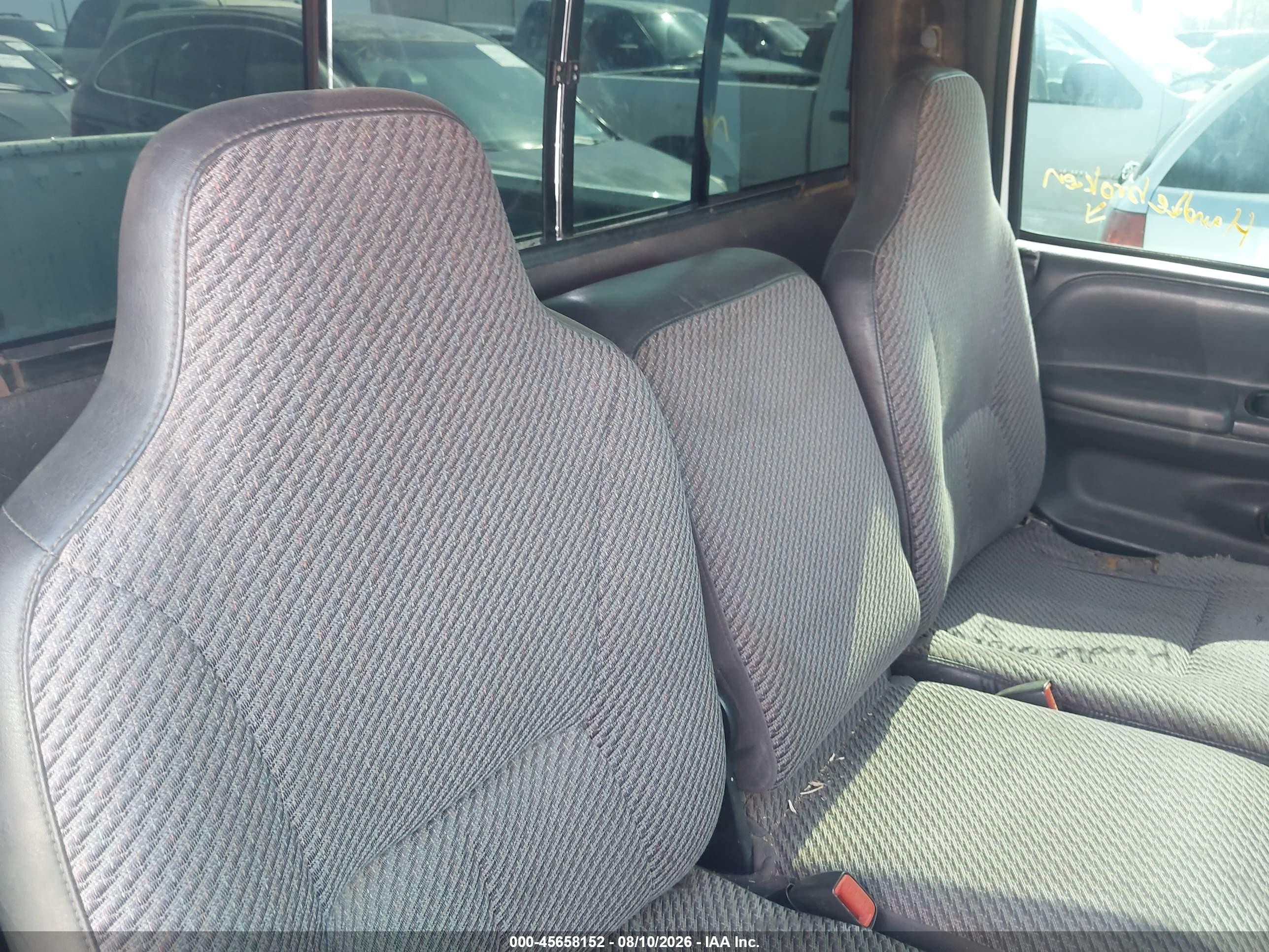 1999 Dodge Ram 1500 St White vin: 1B7HC16Y6XS126052