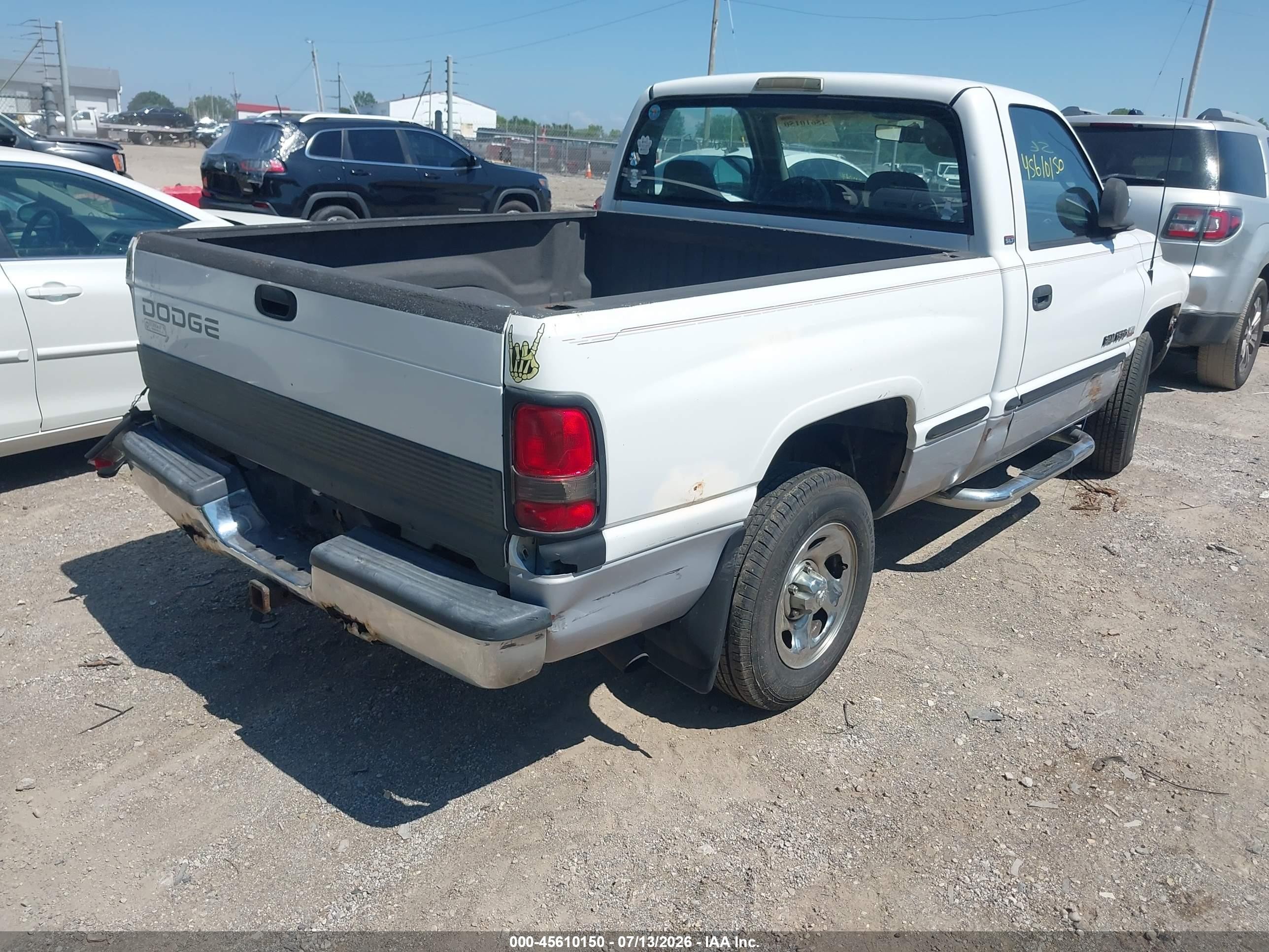 1998 Dodge Ram 1500 St Белый vin: 1B7HC16Y7WS739974