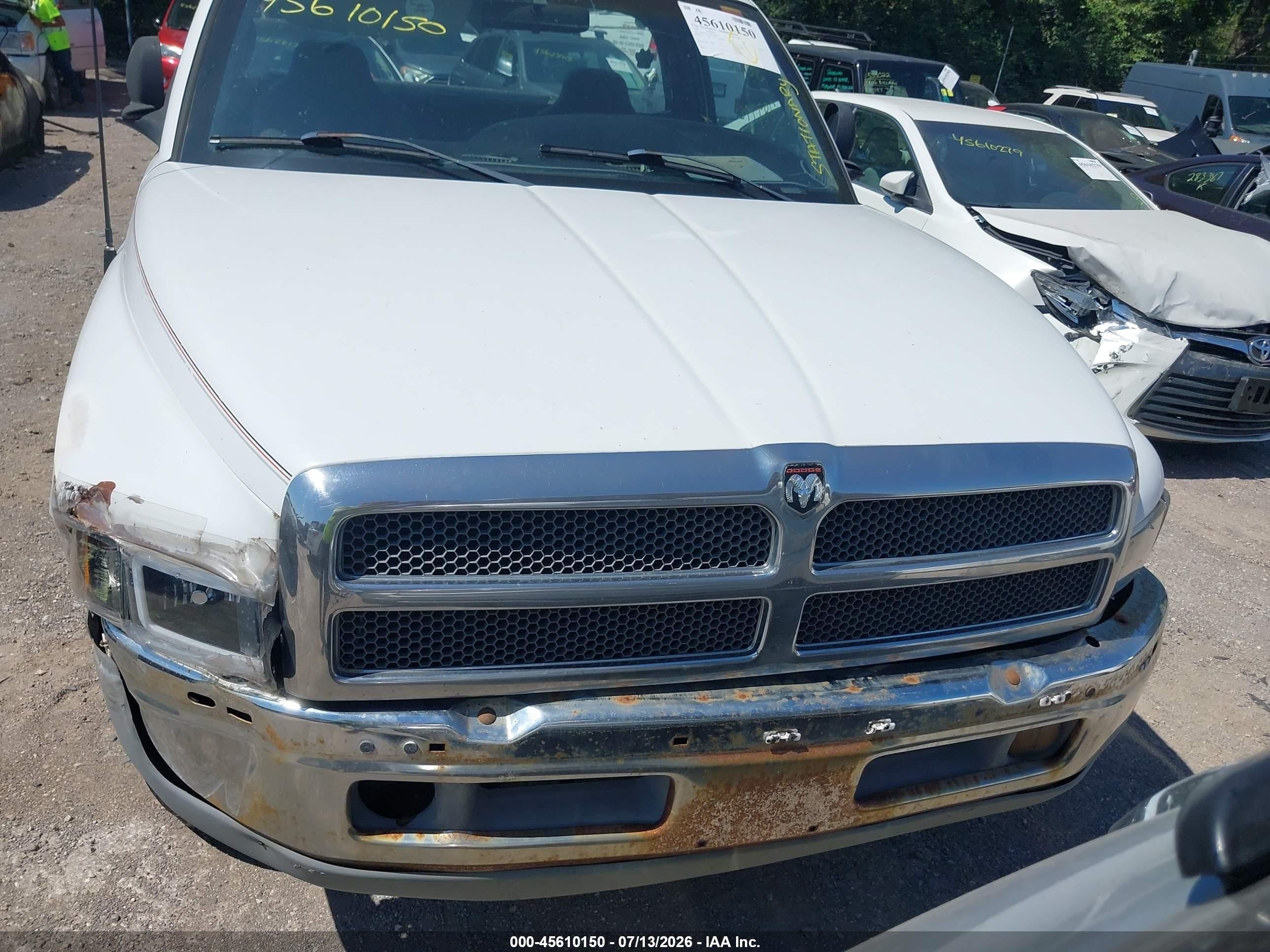 1998 Dodge Ram 1500 St Белый vin: 1B7HC16Y7WS739974