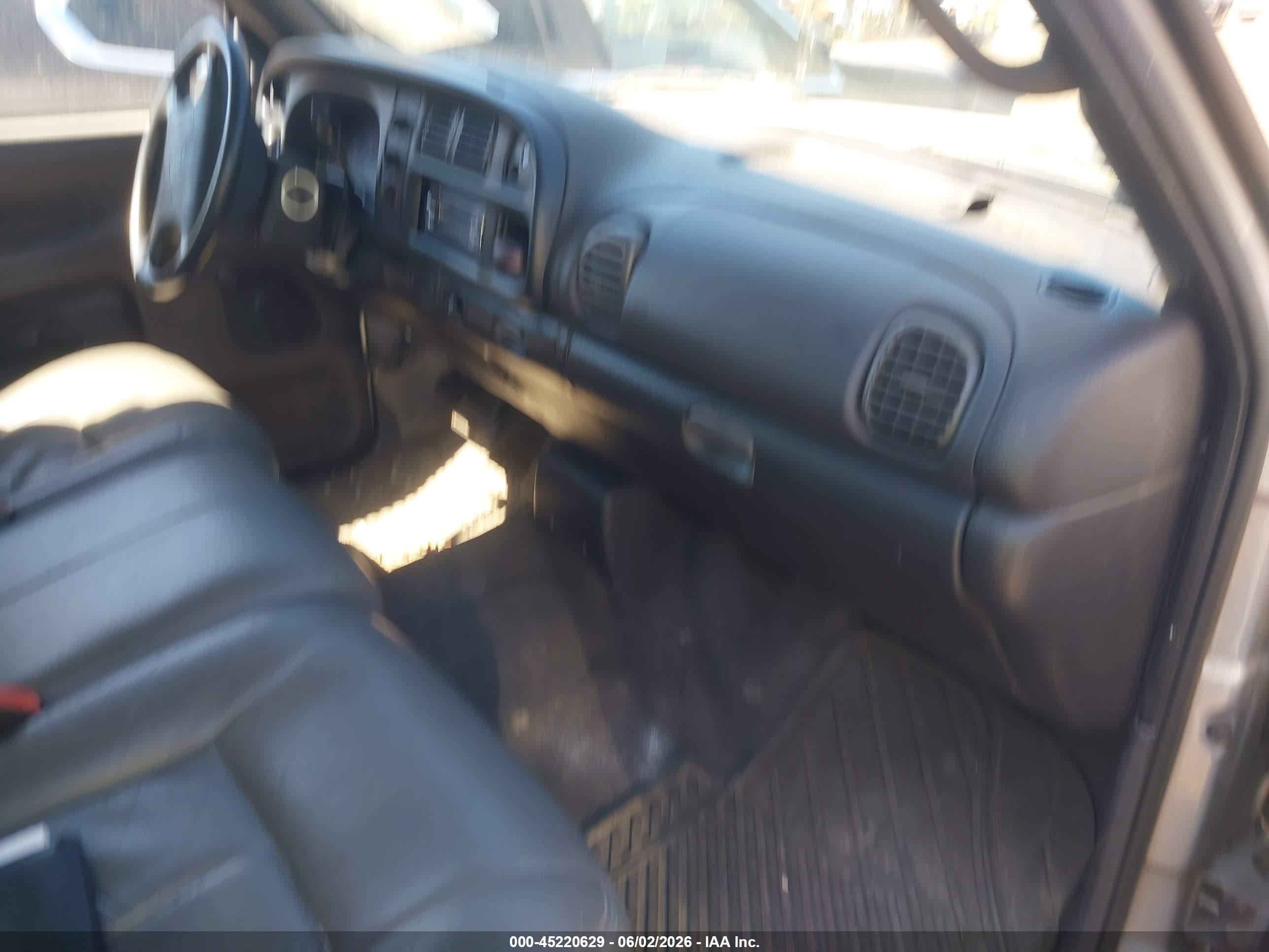 1999 Dodge Ram 1500 St Silver vin: 1B7HC16Y7XS183649