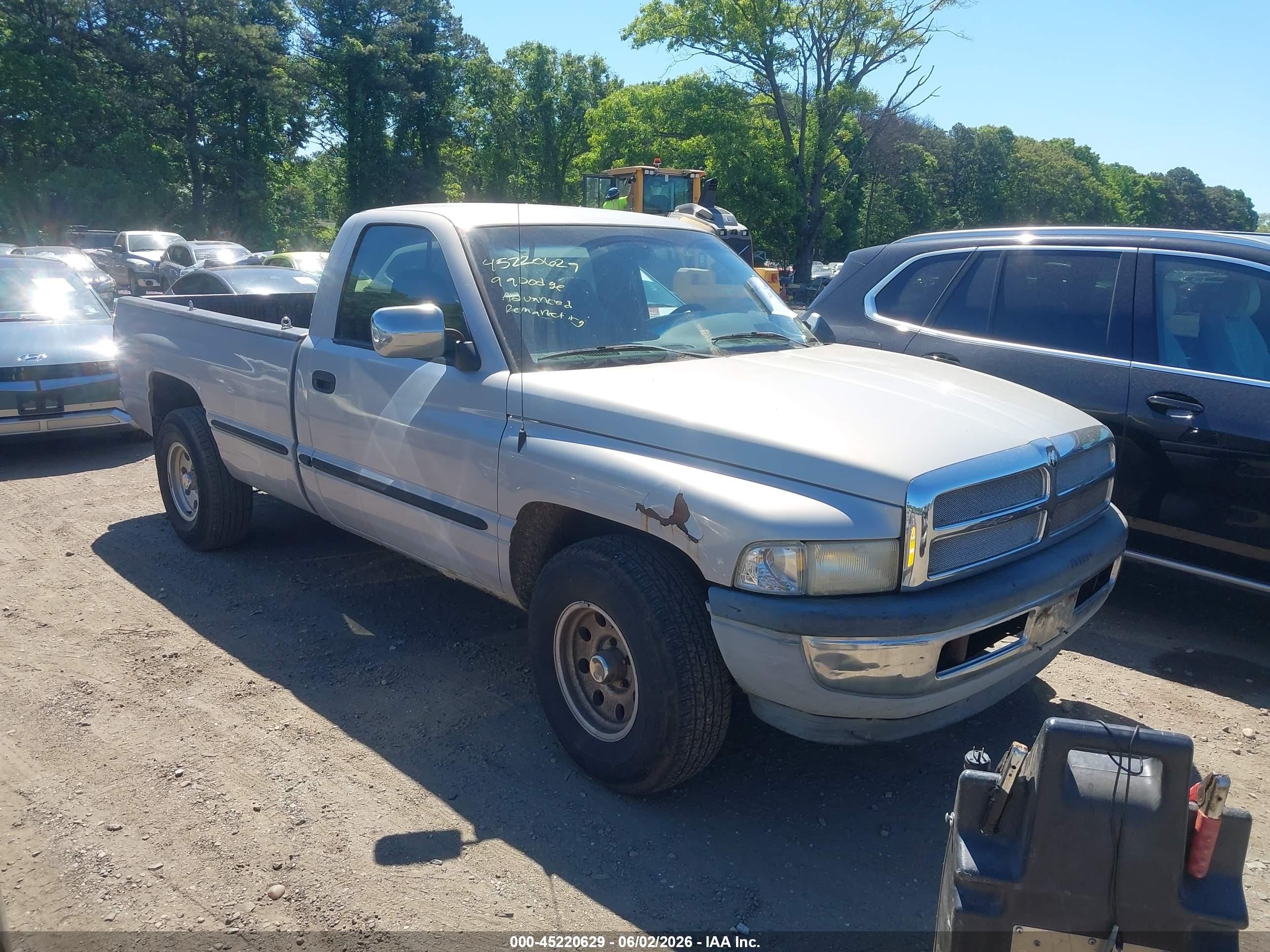 1999 Dodge Ram 1500 St Silver vin: 1B7HC16Y7XS183649