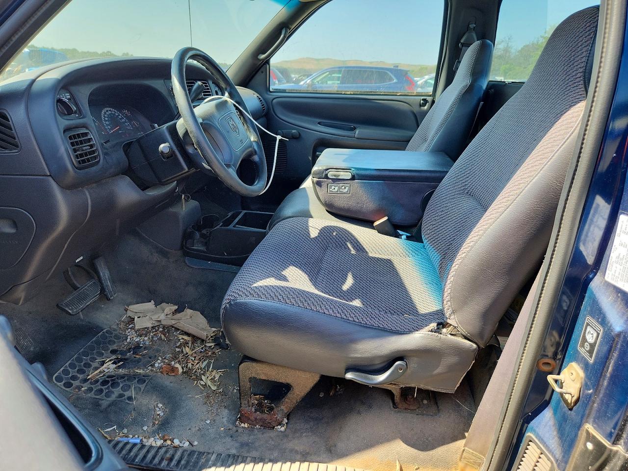2001 Dodge Ram 1500 Blue vin: 1B7HC16Y81S111866