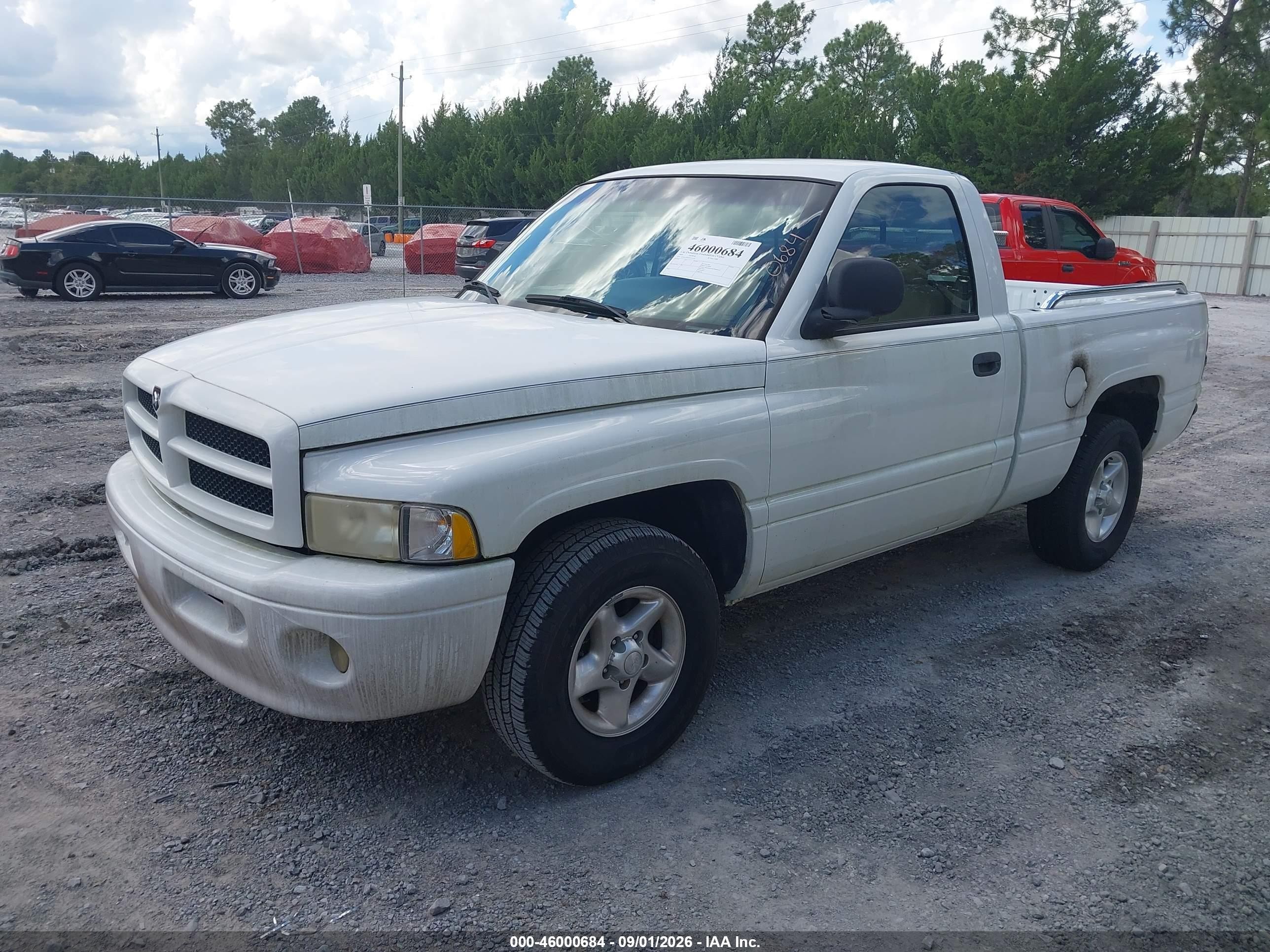 2000 Dodge Ram 1500 St White vin: 1B7HC16Y8YS522534