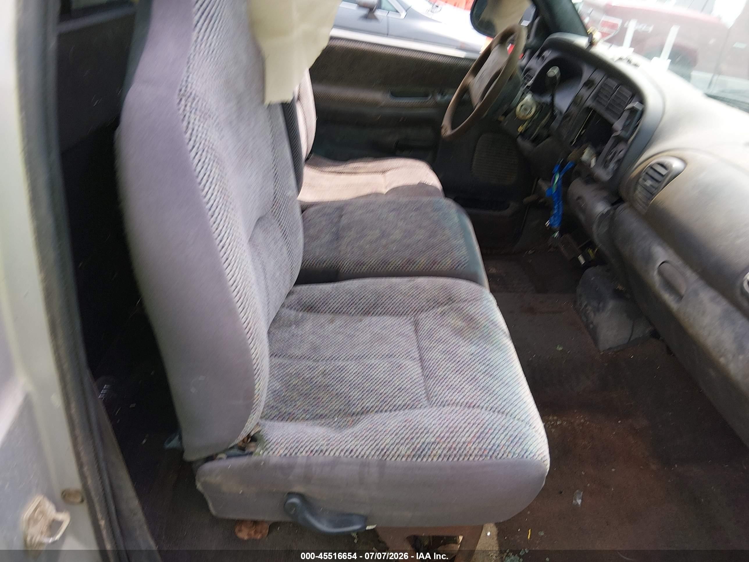 1998 Dodge Ram 1500 St Gray vin: 1B7HC16Z1WS701374