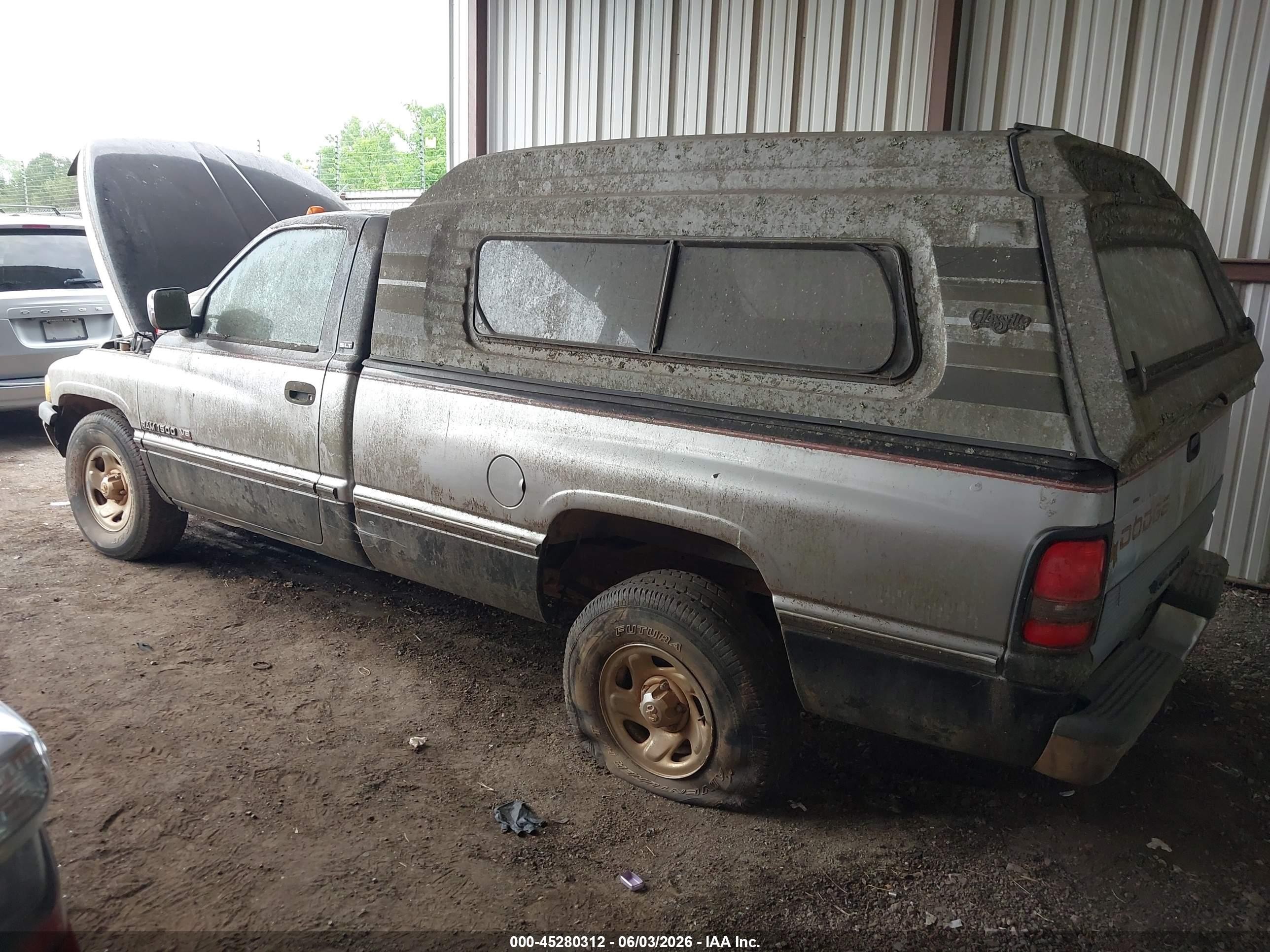 1995 Dodge Ram 1500   Черный vin: 1B7HC16Z4SS258499