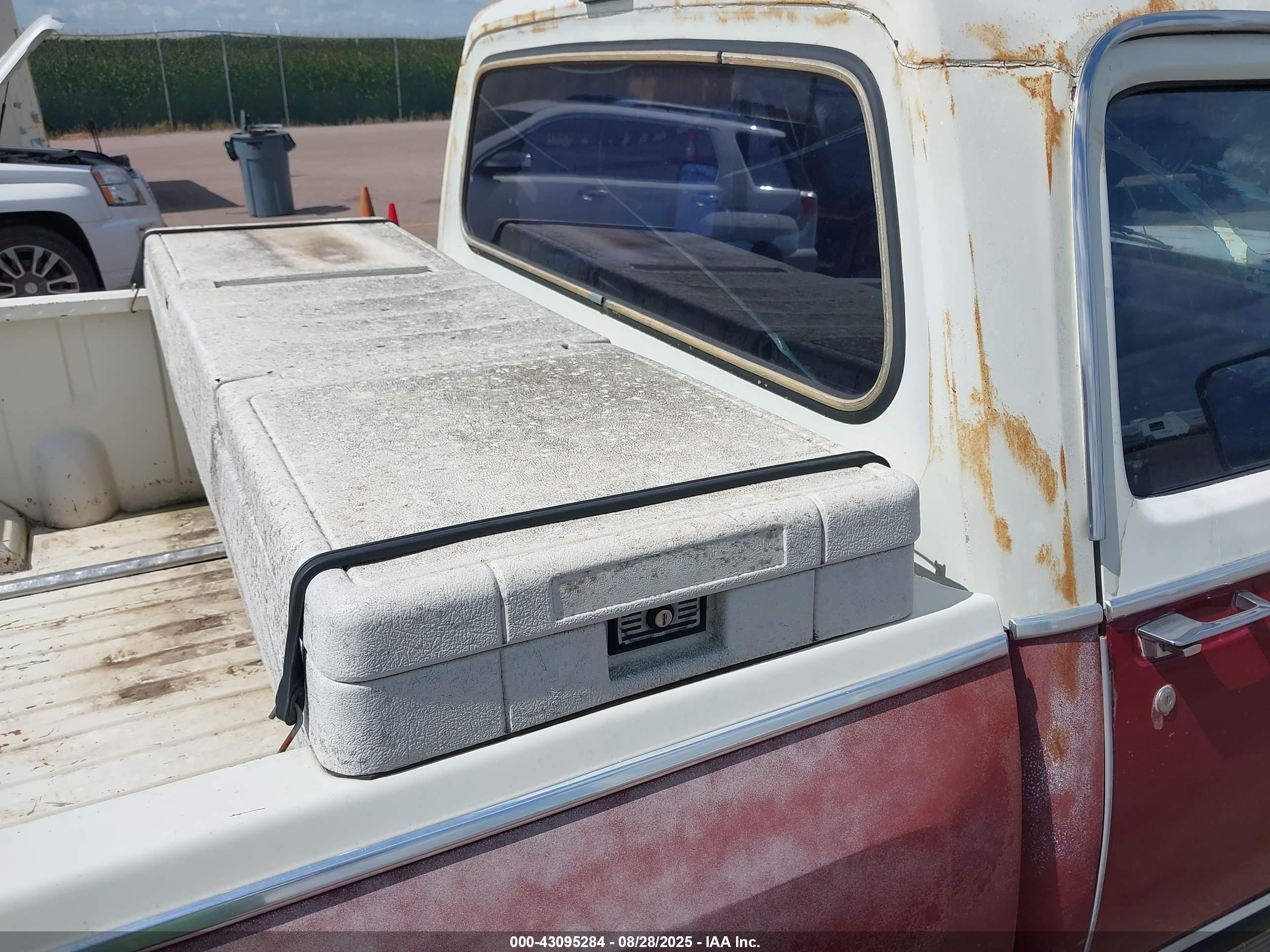 1986 Dodge D-series D150 Red vin: 1B7HD14T2GS100116