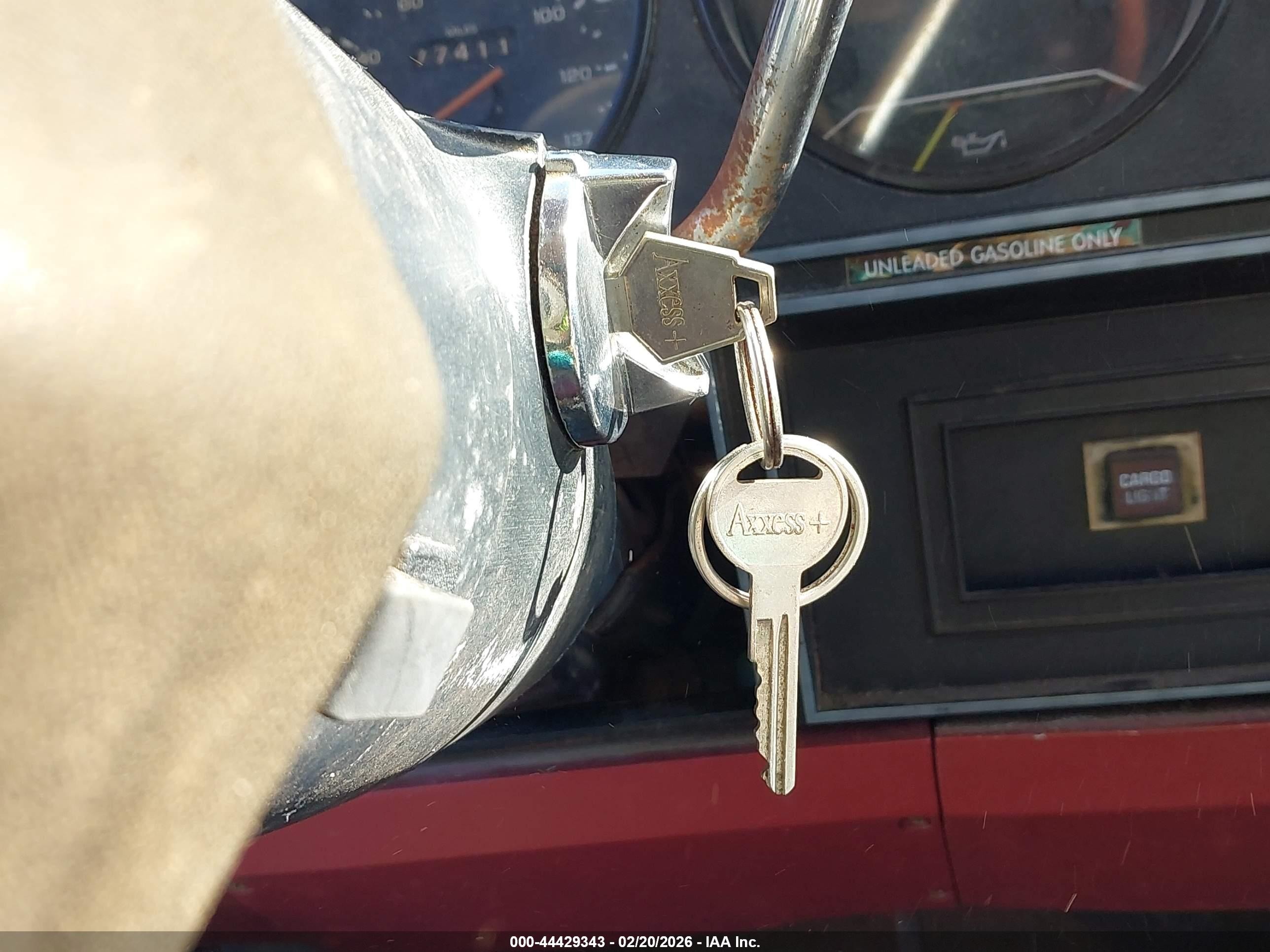 1987 Dodge D-series D150 White vin: 1B7HD14T5HS352198