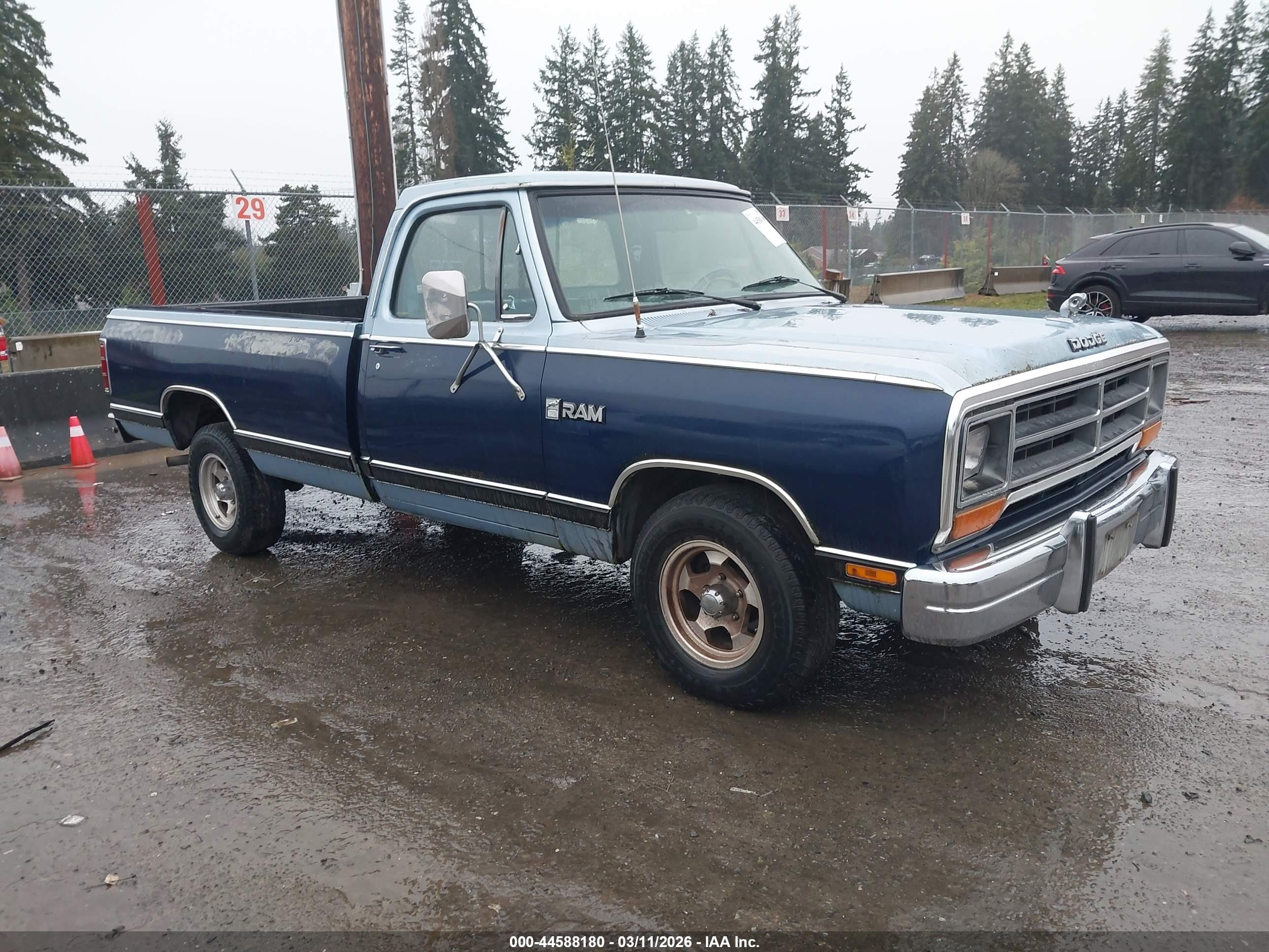 1986 Dodge D-series D150 Blue vin: 1B7HD14W3GS039790