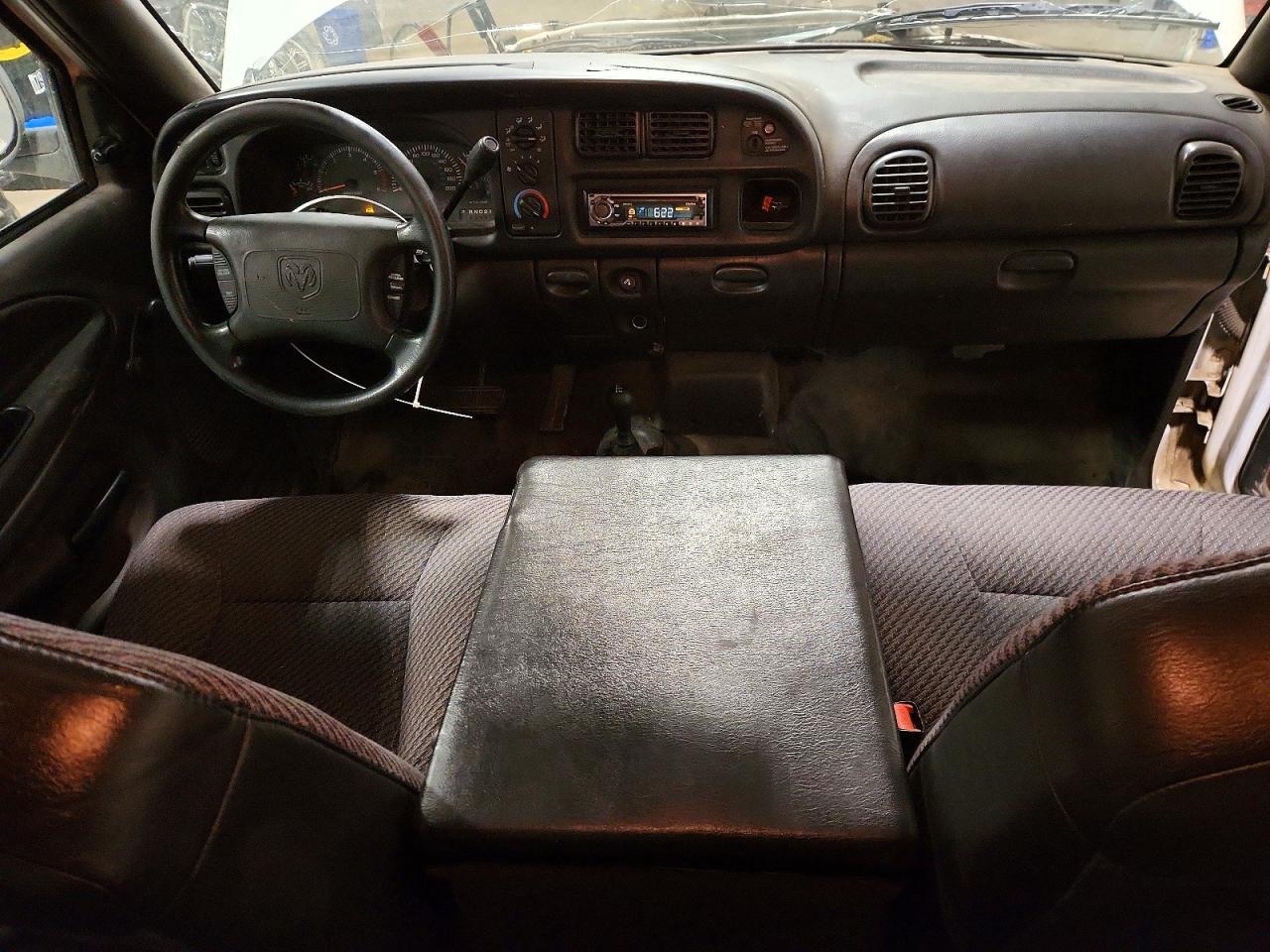2001 Dodge Ram 1500 White vin: 1B7HF13Y71J272291