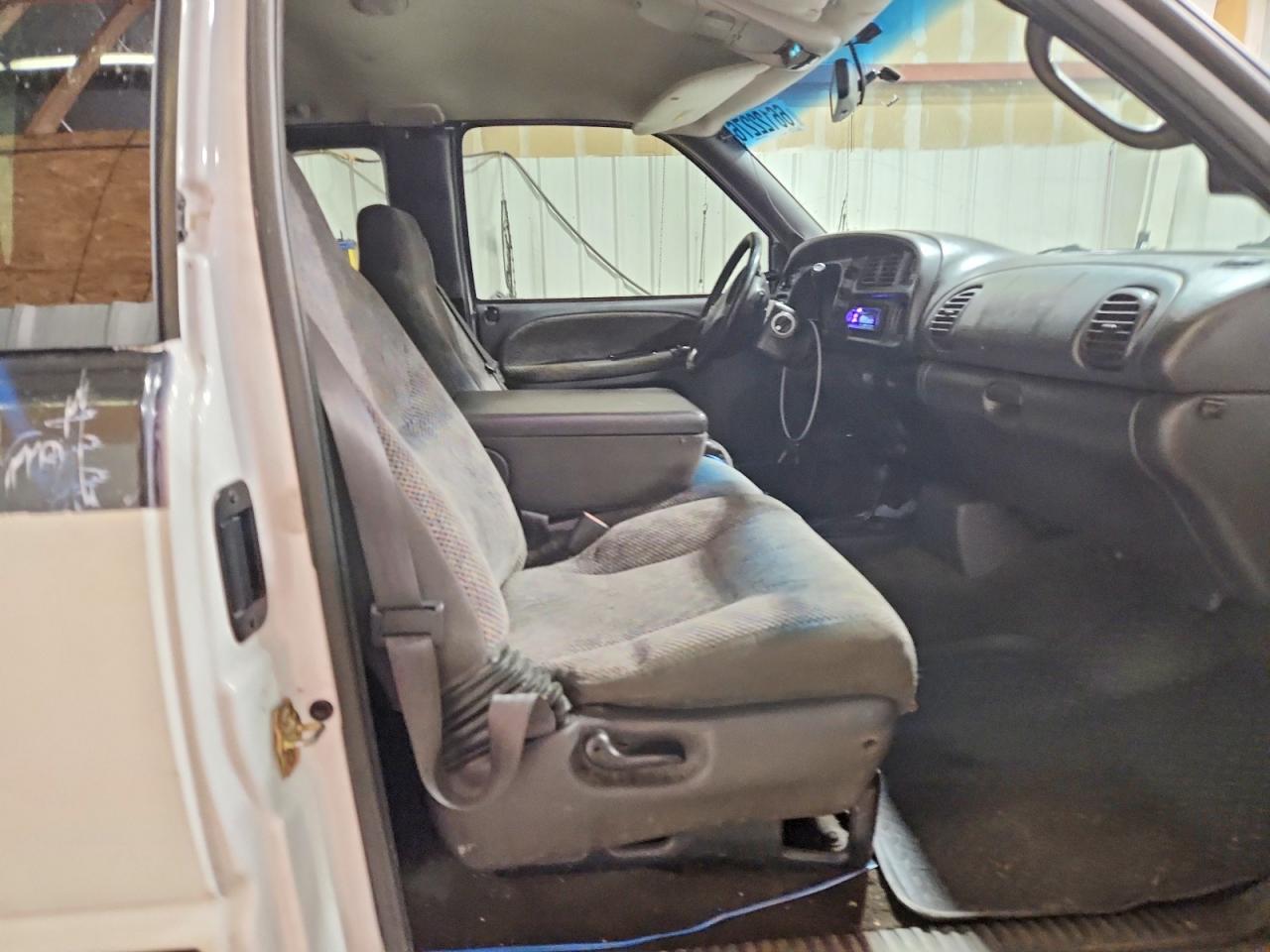 2001 Dodge Ram 1500 White vin: 1B7HF13Z01J280192