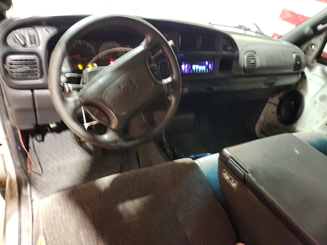 2001 Dodge Ram 1500 White vin: 1B7HF13Z01J280192