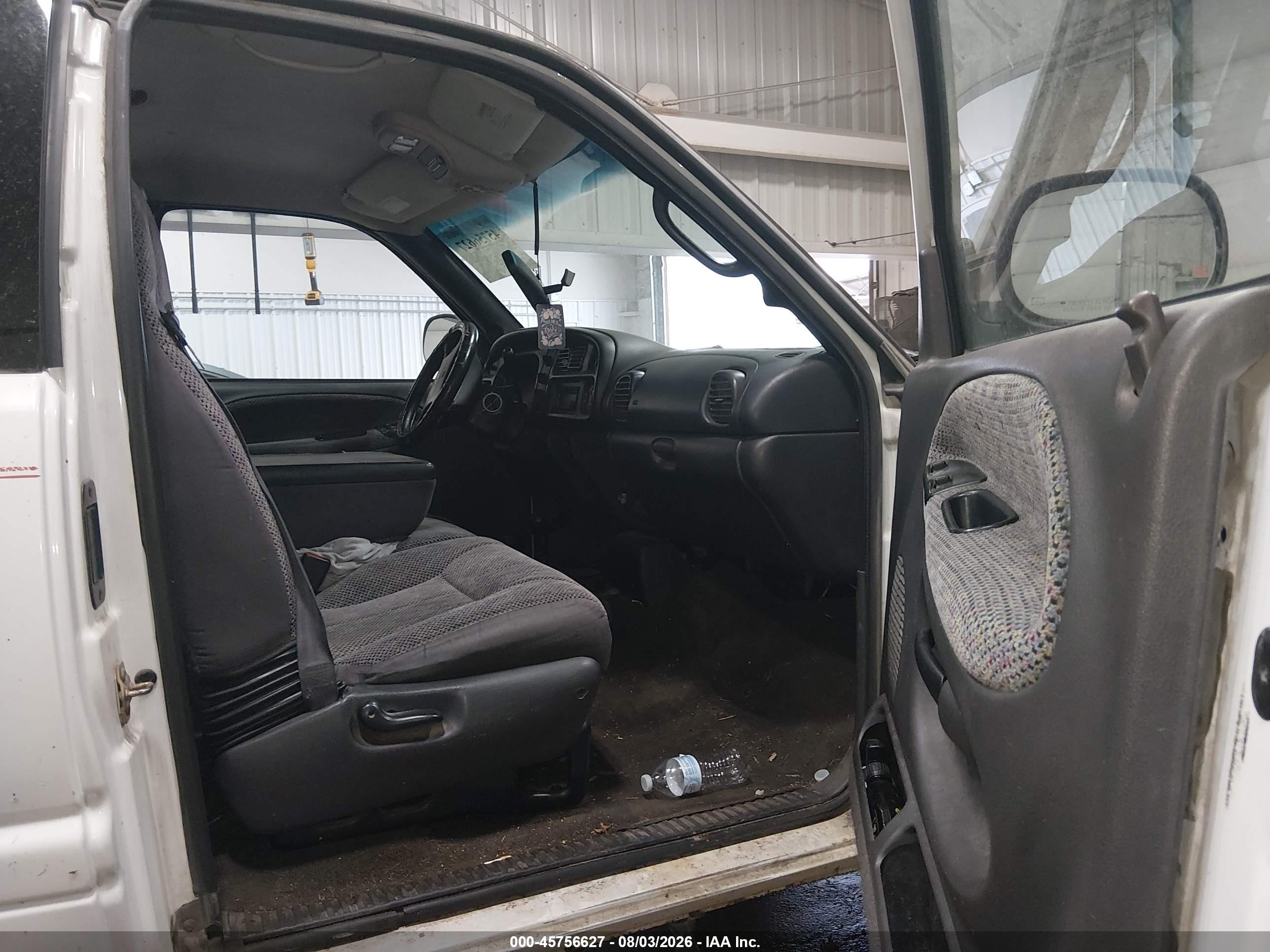 1998 Dodge Ram 1500 St White vin: 1B7HF13Z0WJ206763