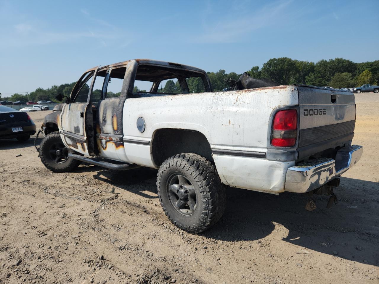 1997 Dodge Ram 1500 Burn vin: 1B7HF13Z2VJ602935