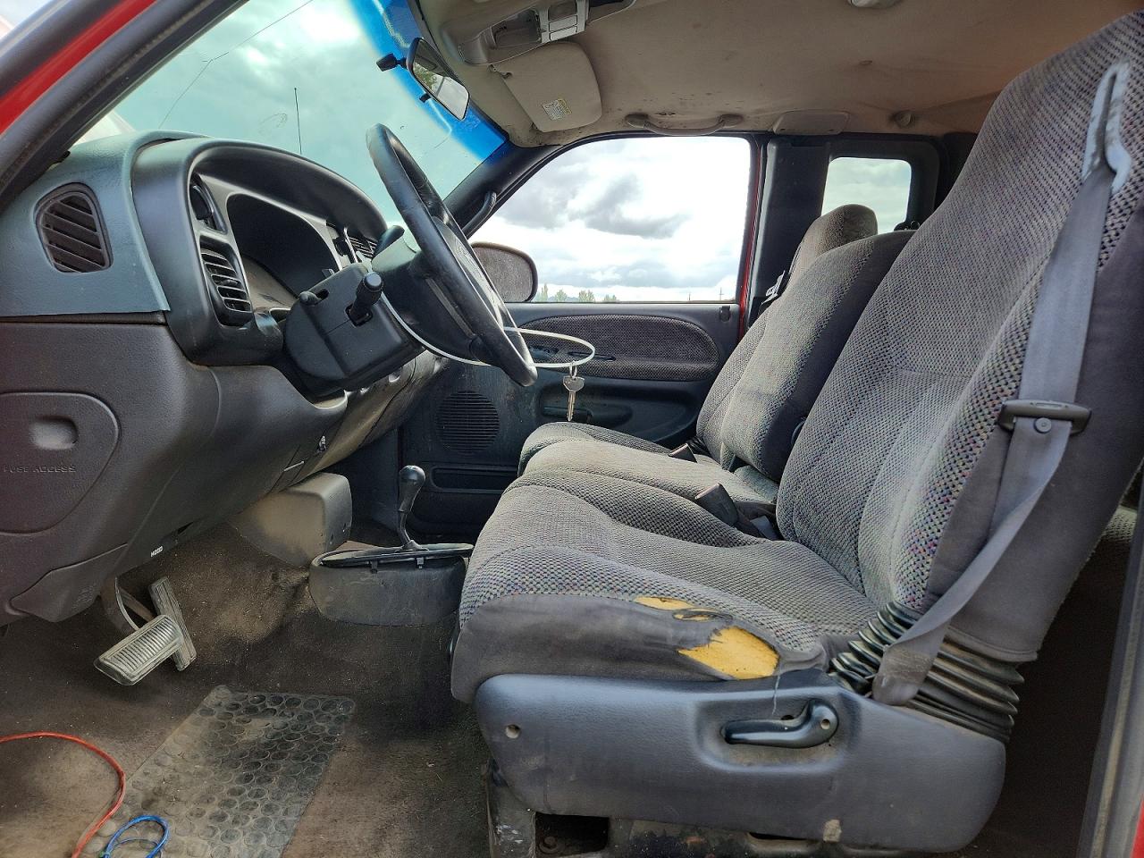 2000 Dodge Ram 1500 Red vin: 1B7HF13Z4YJ110959