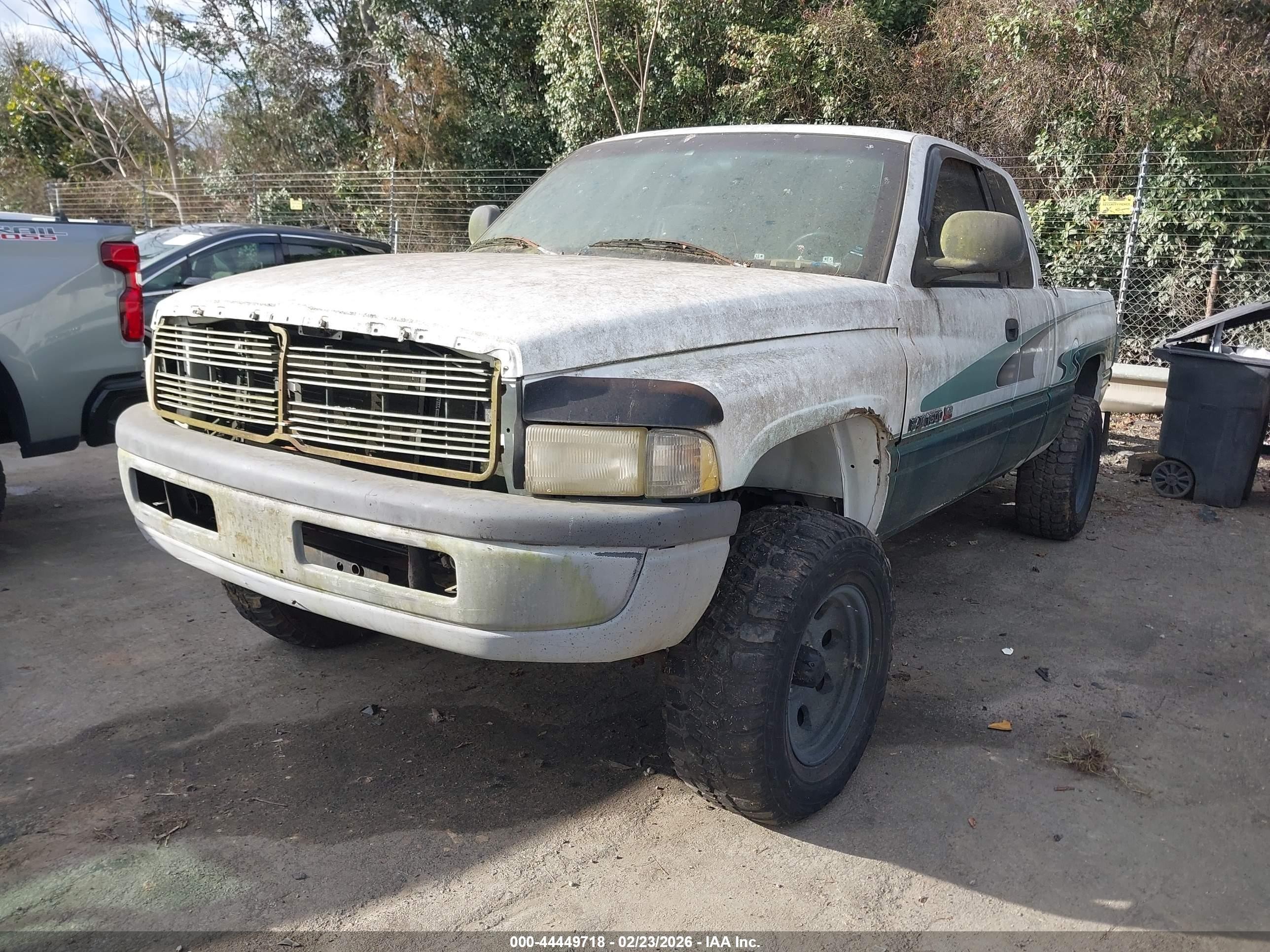 1999 Dodge Ram 1500 St White vin: 1B7HF13Z5XJ559386