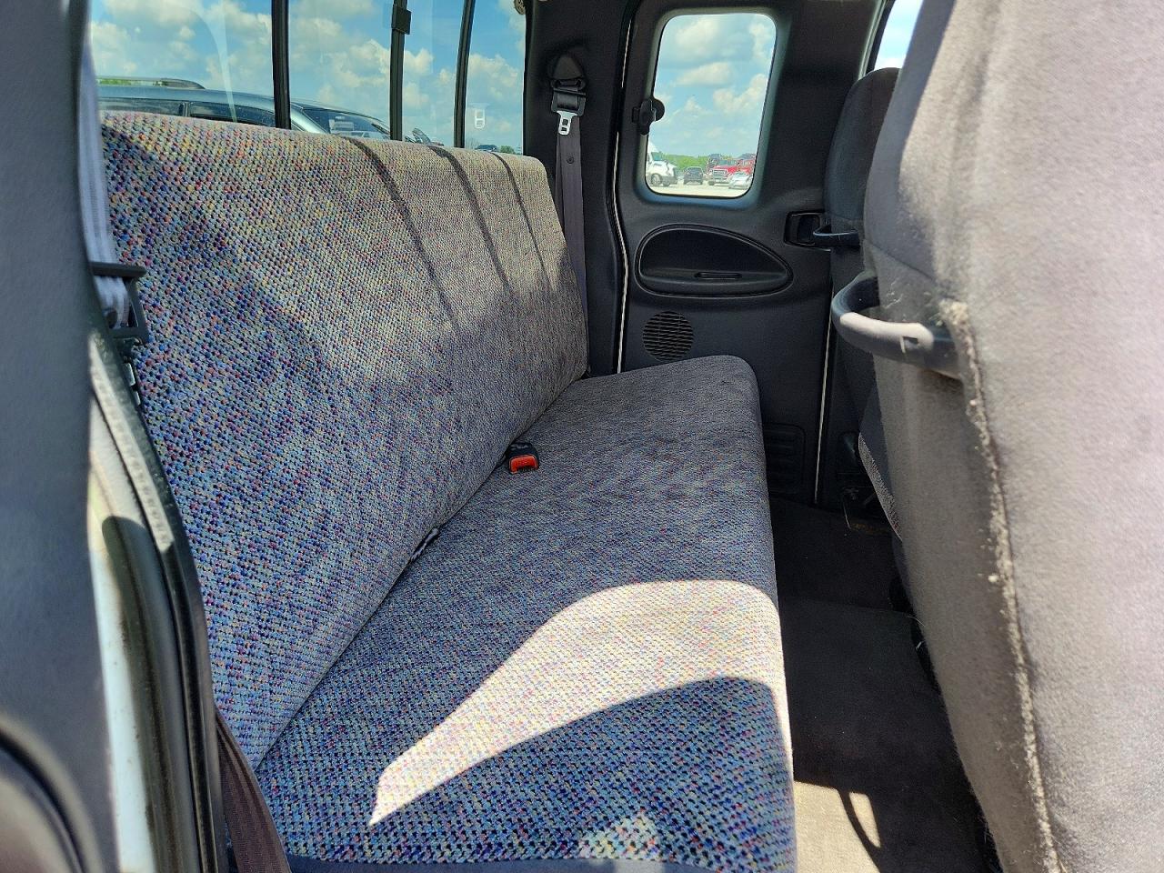 1998 Dodge Ram 1500 White vin: 1B7HF13Z7WJ104294