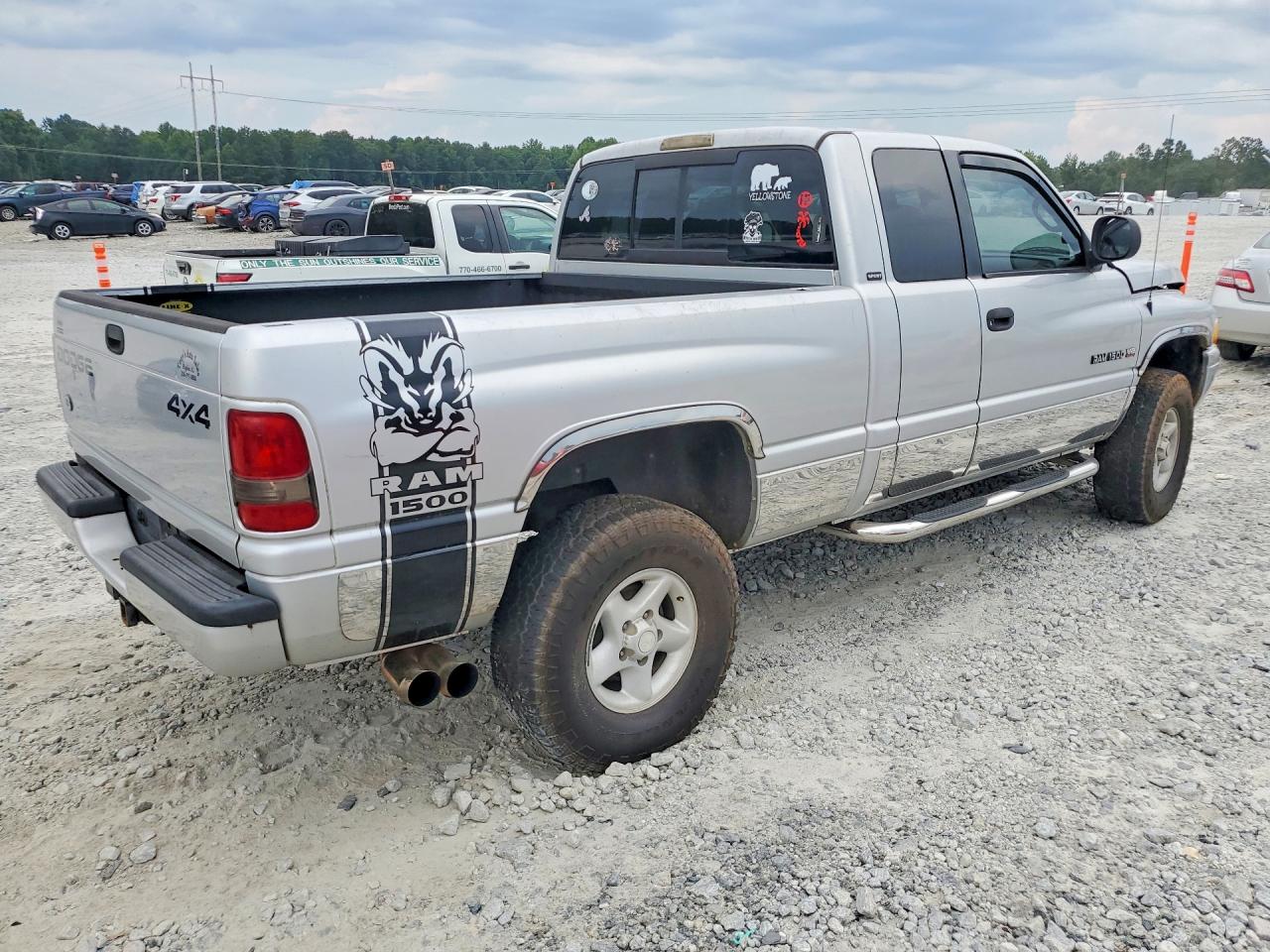 2001 Dodge Ram 1500 Silver vin: 1B7HF13Z81J524848