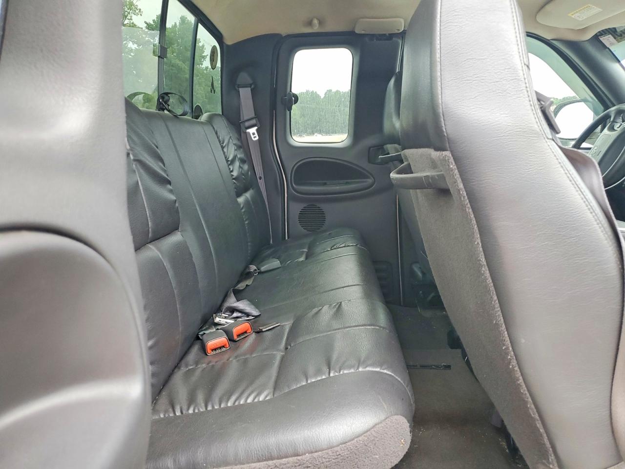 2001 Dodge Ram 1500 Silver vin: 1B7HF13Z81J524848