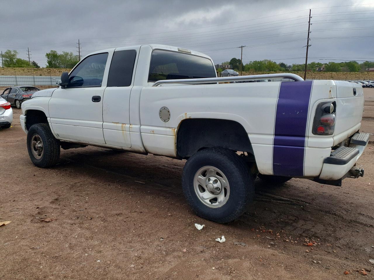 2000 Dodge Ram 1500 Белый vin: 1B7HF13Z9YJ158781
