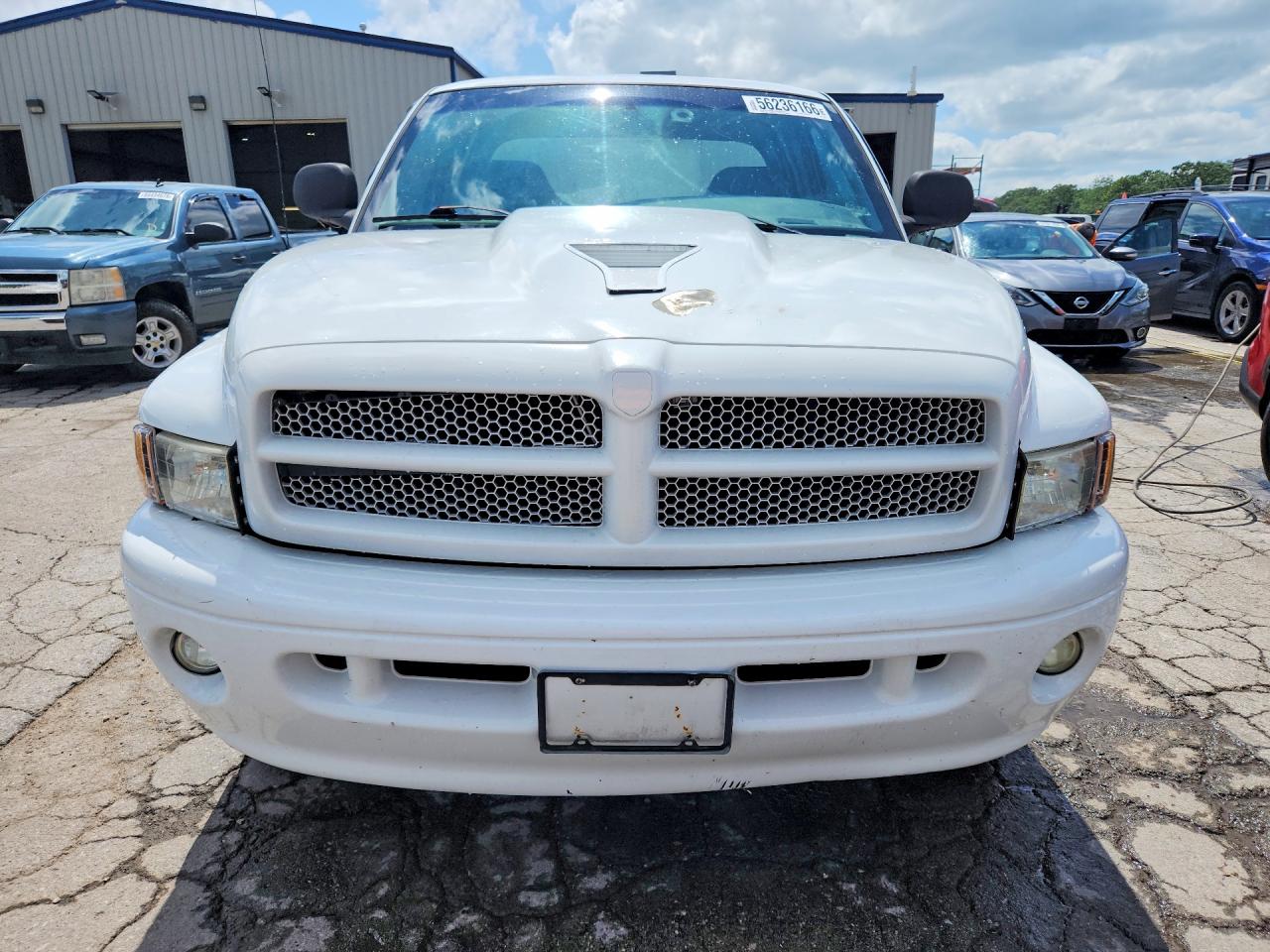 2000 Dodge Ram 1500 White vin: 1B7HF13Z9YJ190341
