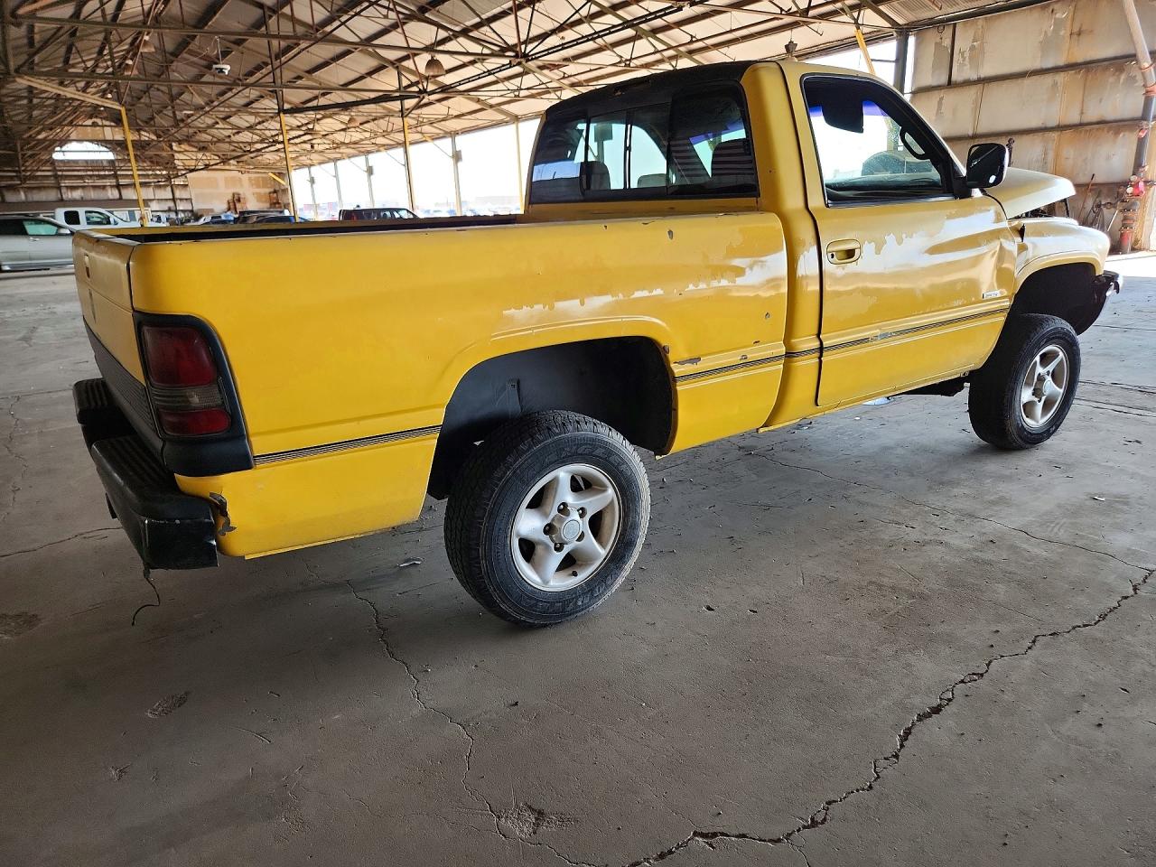 1995 Dodge Ram 1500 Yellow vin: 1B7HF16Y0SS336808