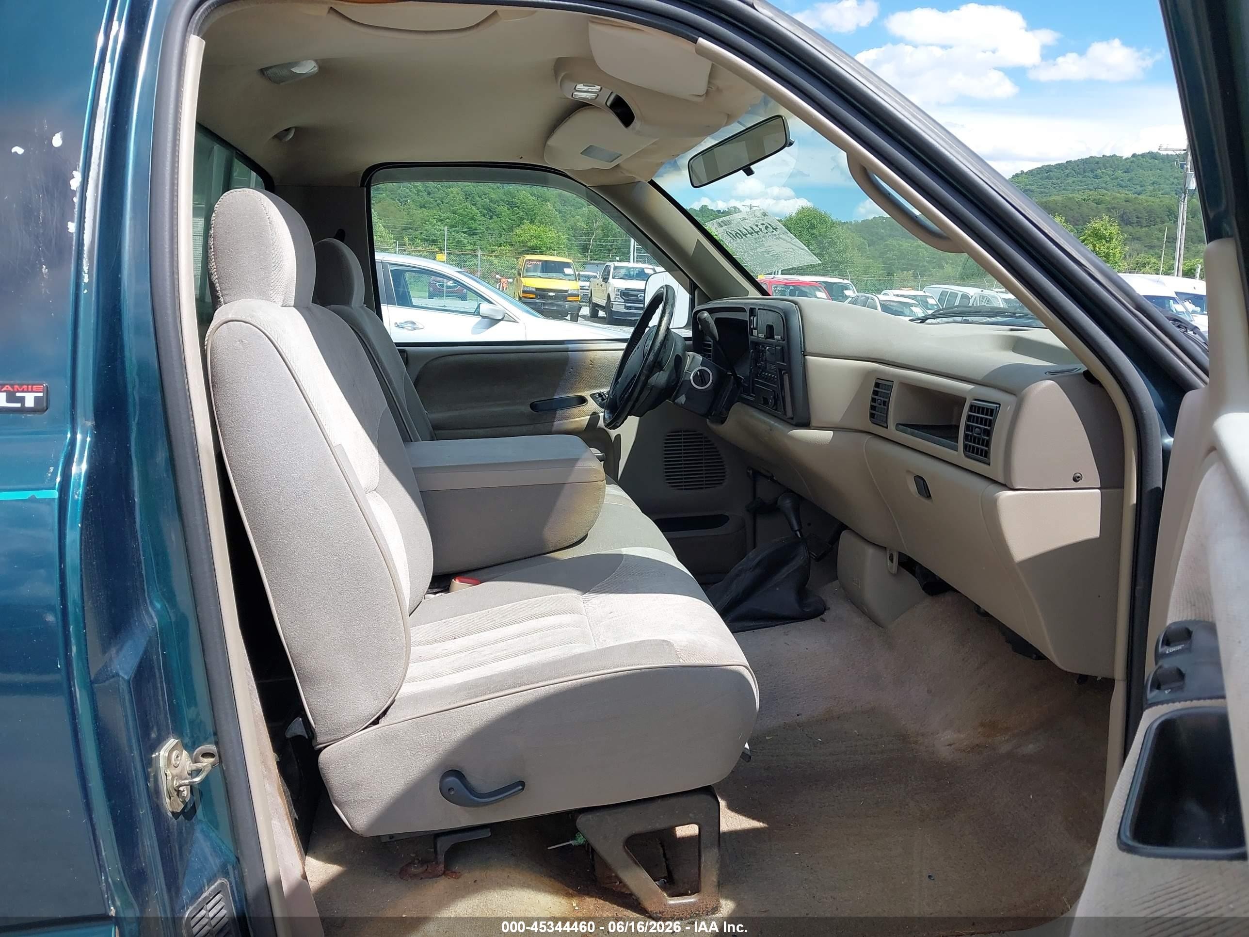 1995 Dodge Ram 1500   Бирюзовый vin: 1B7HF16Y8SS113691