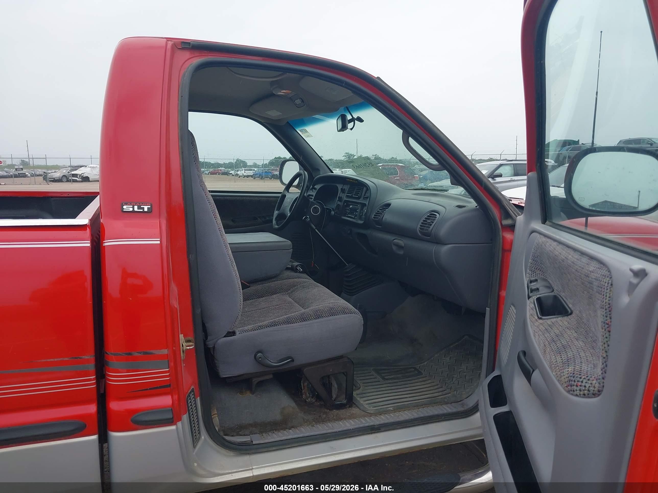 1998 Dodge Ram 1500 St Красный vin: 1B7HF16Y9WS517749