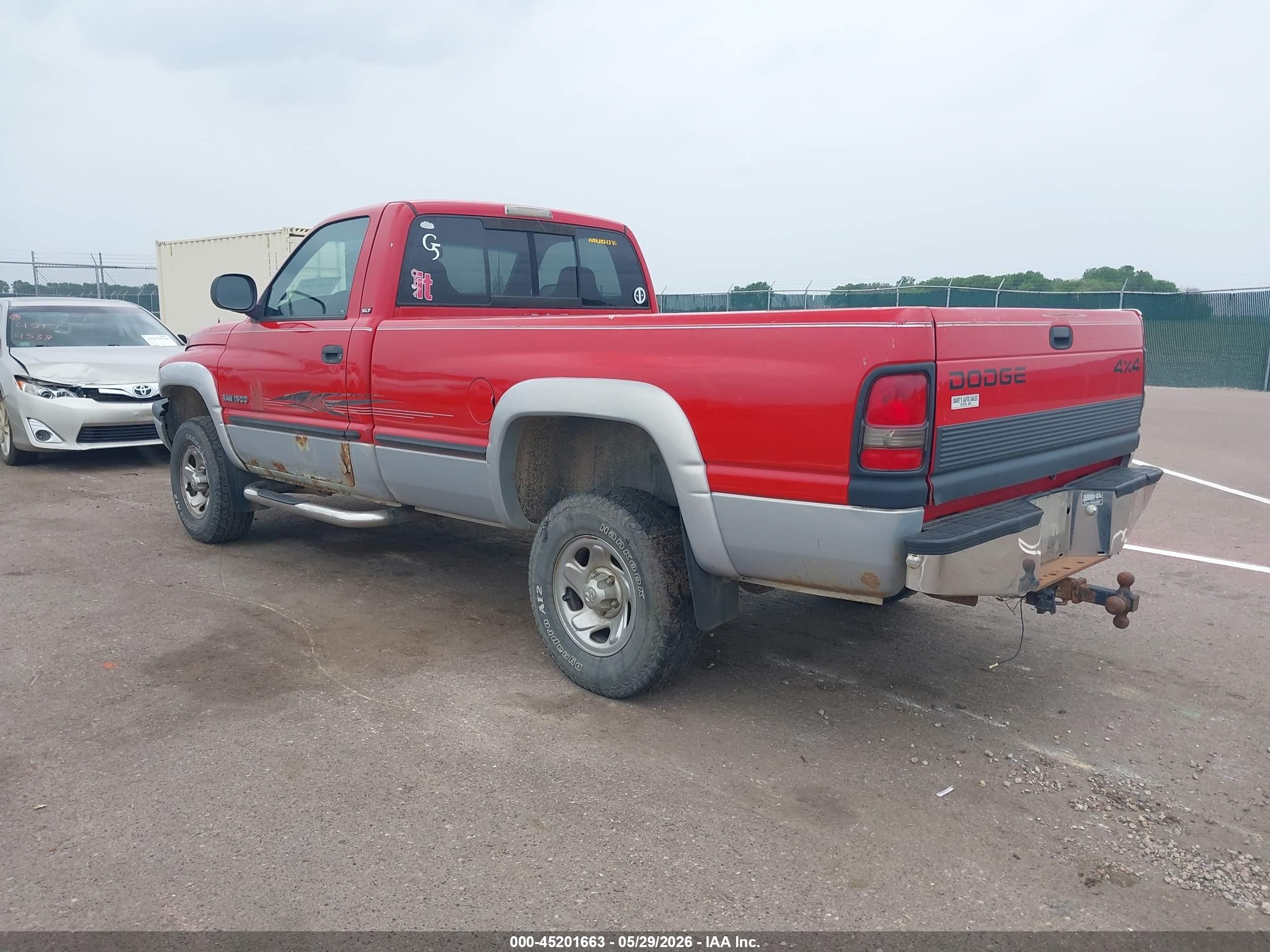 1998 Dodge Ram 1500 St Красный vin: 1B7HF16Y9WS517749