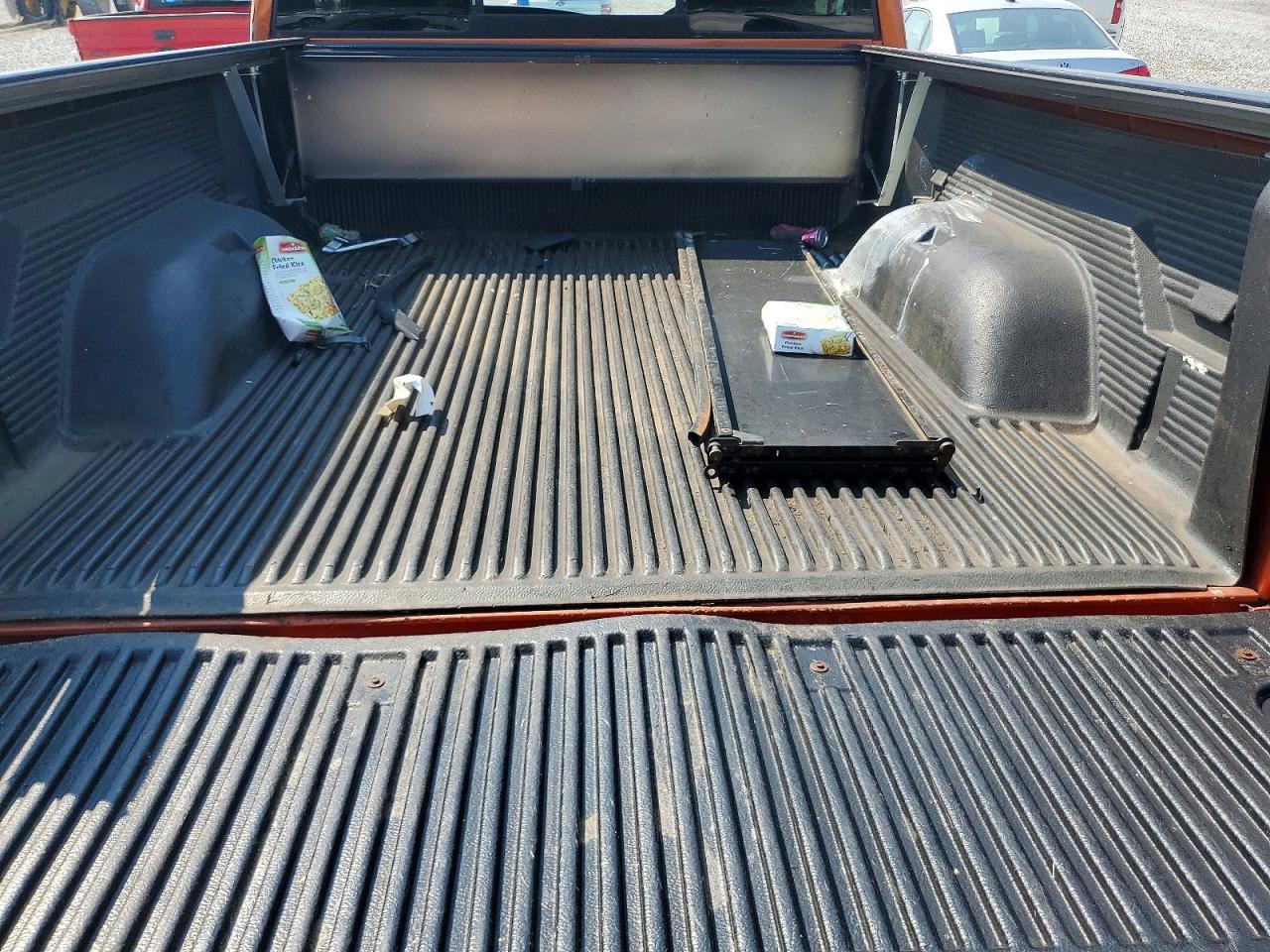 2001 Dodge Ram 1500 Orange vin: 1B7HF16Z01S144618