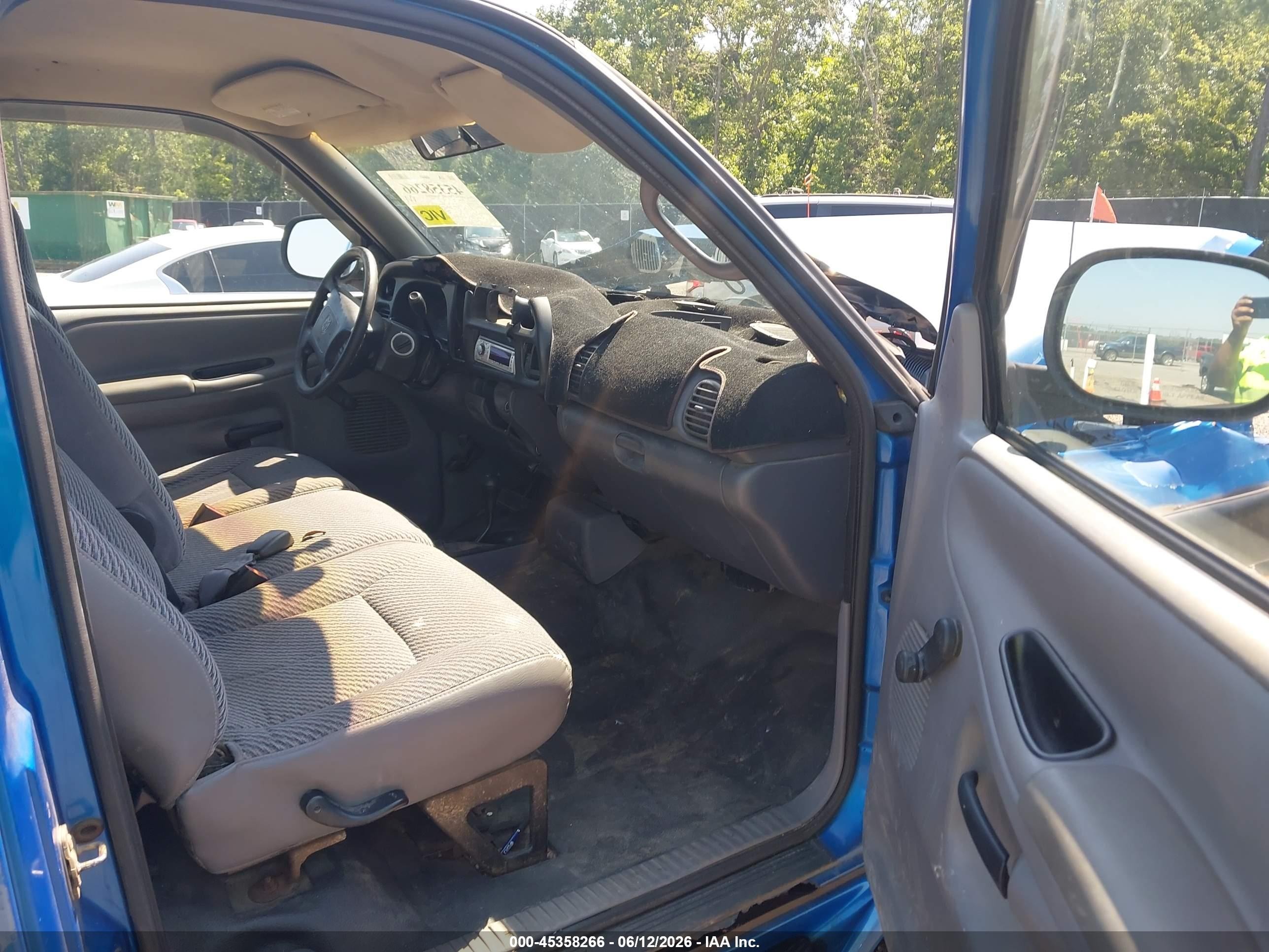 2000 Dodge Ram 1500 St Blue vin: 1B7HF16Z1YS597804