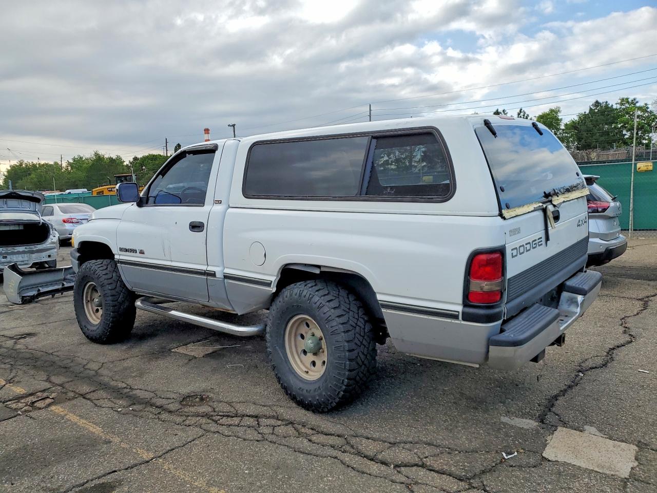 1997 Dodge Ram 1500 White vin: 1B7HF16Z6VJ502476