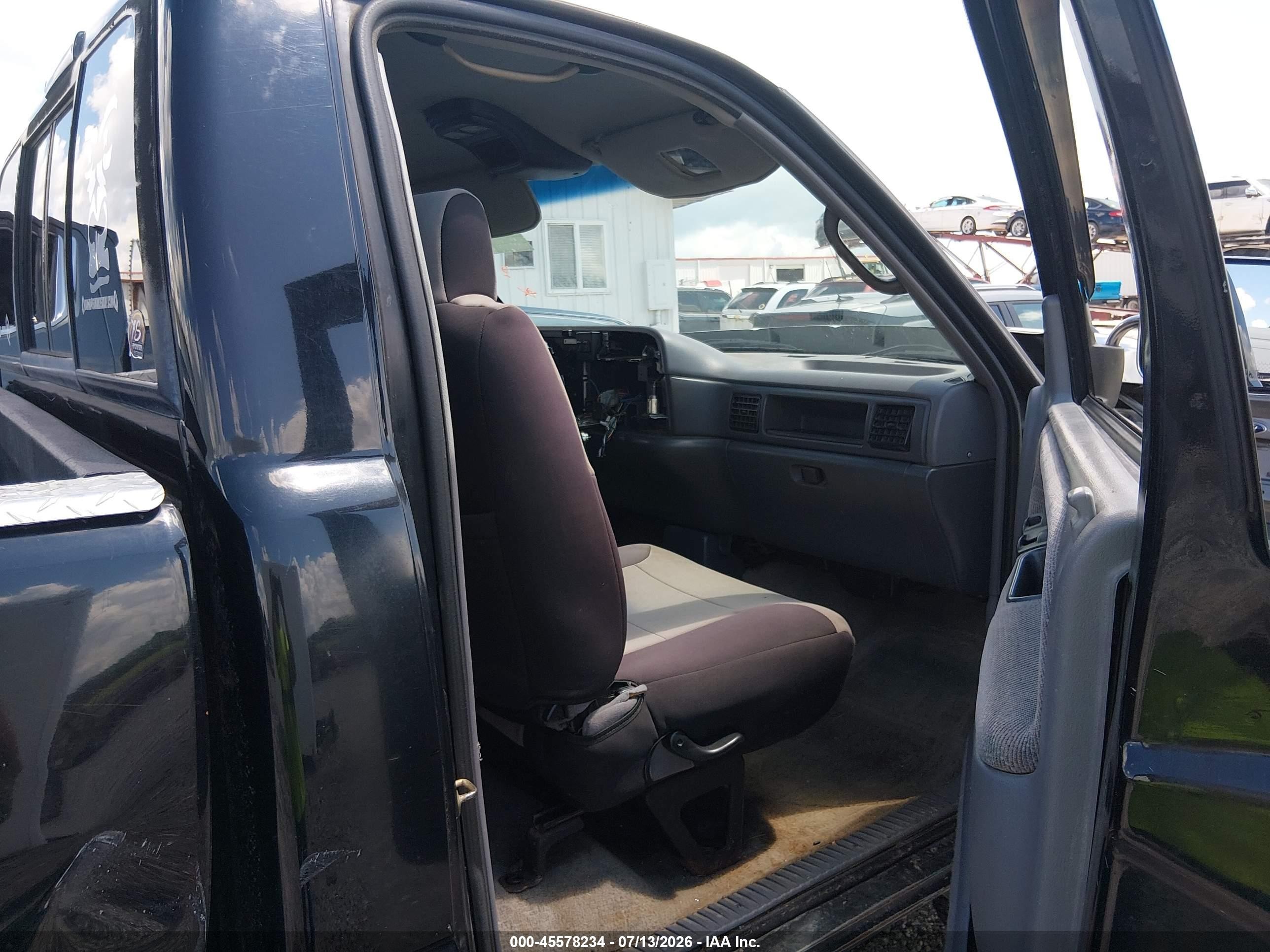 1997 Dodge Ram 1500 Lt Black vin: 1B7HF16Z7VJ563402