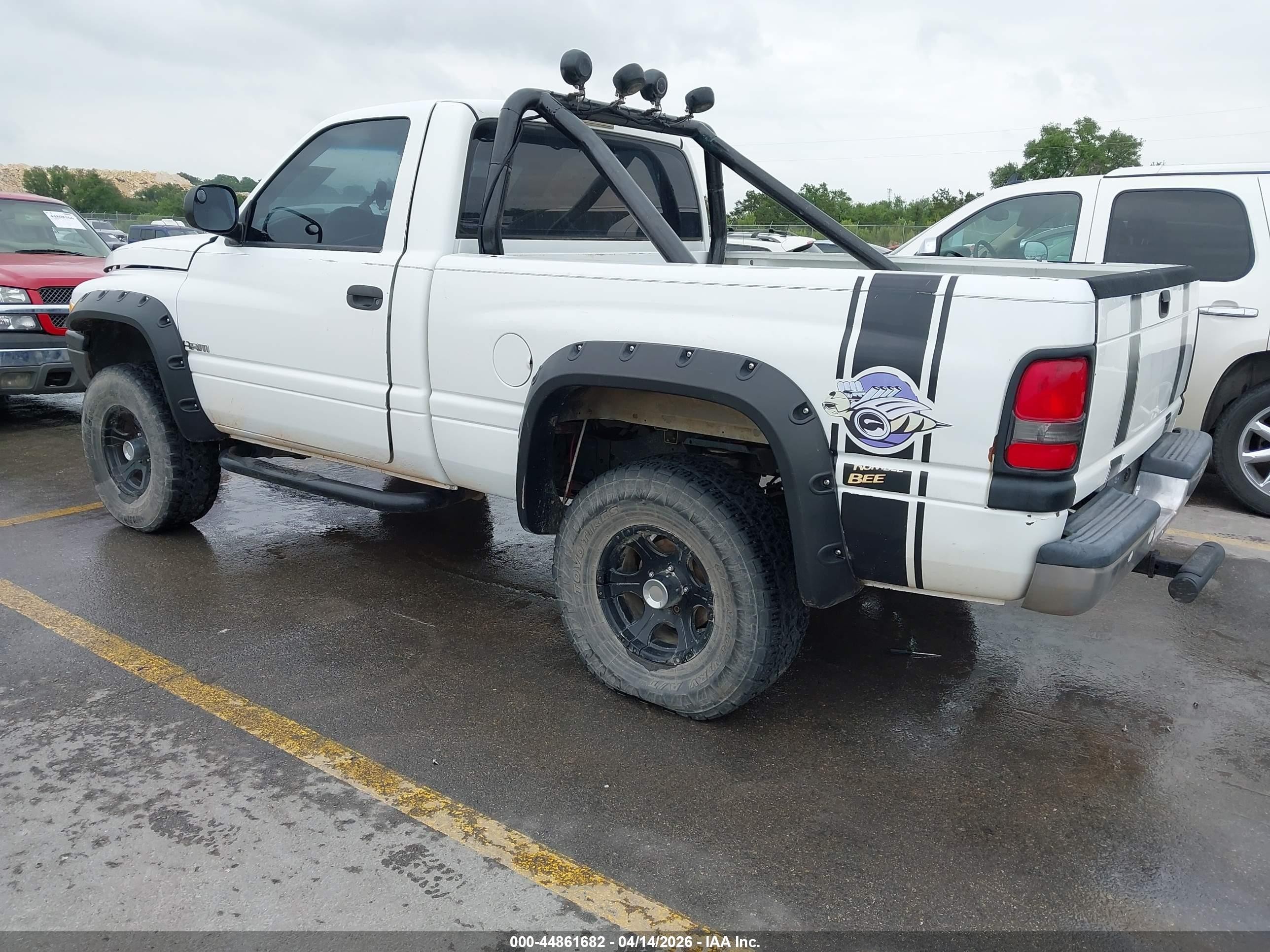 1999 Dodge Ram 1500 St White vin: 1B7HF16Z9XS320574
