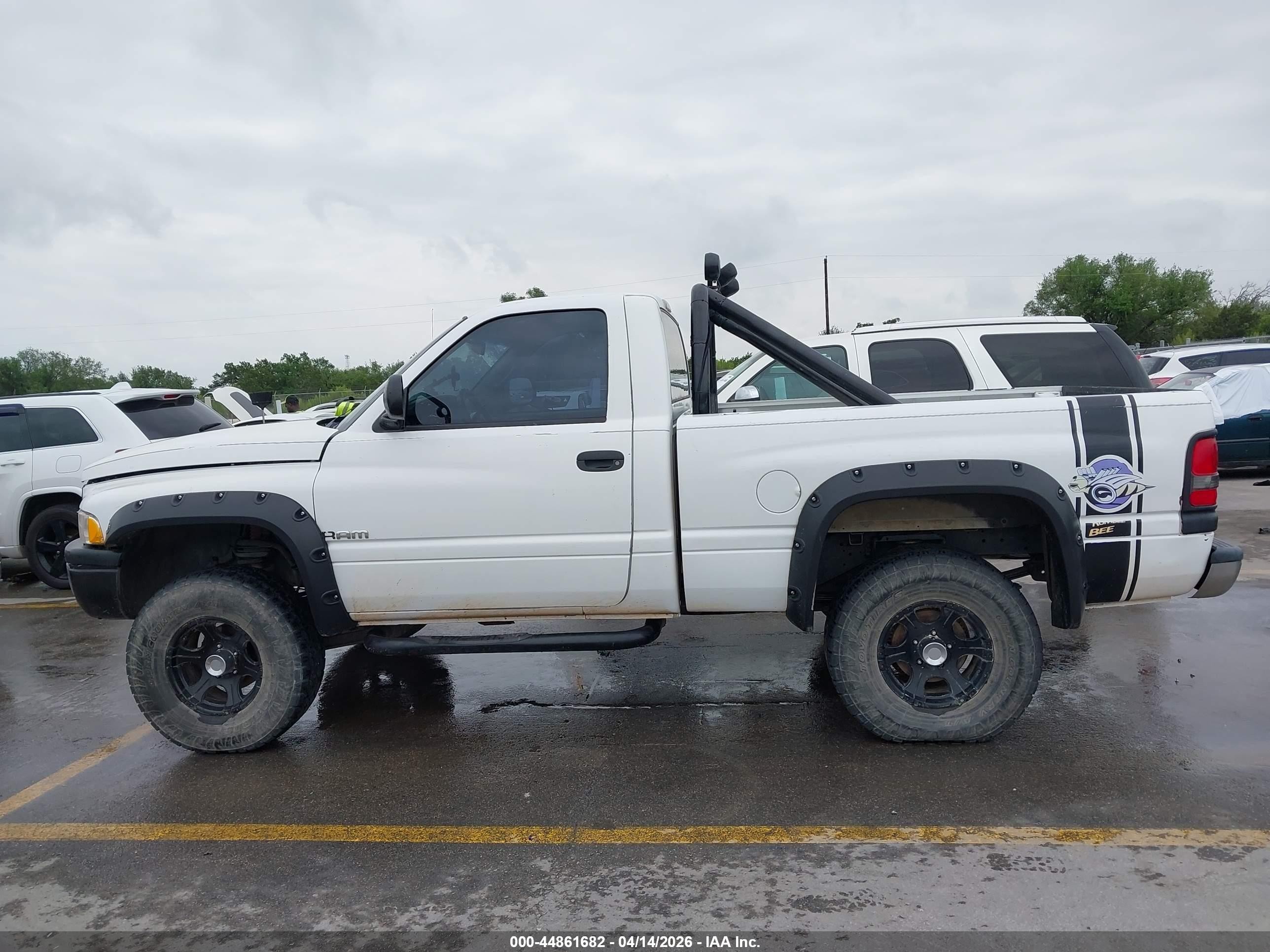1999 Dodge Ram 1500 St White vin: 1B7HF16Z9XS320574