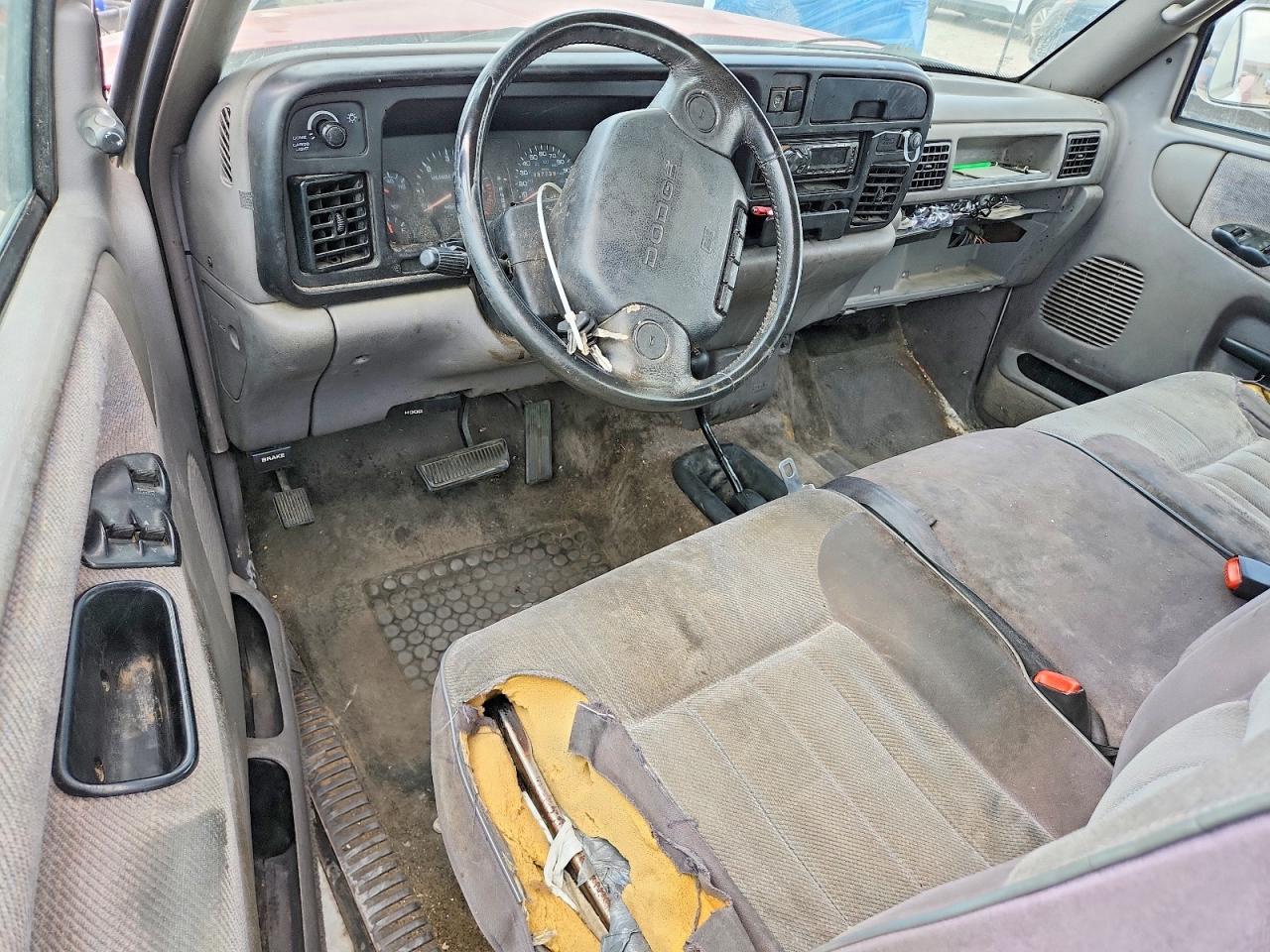 1995 Dodge Ram 1500 Red vin: 1B7HF16ZXSS309544